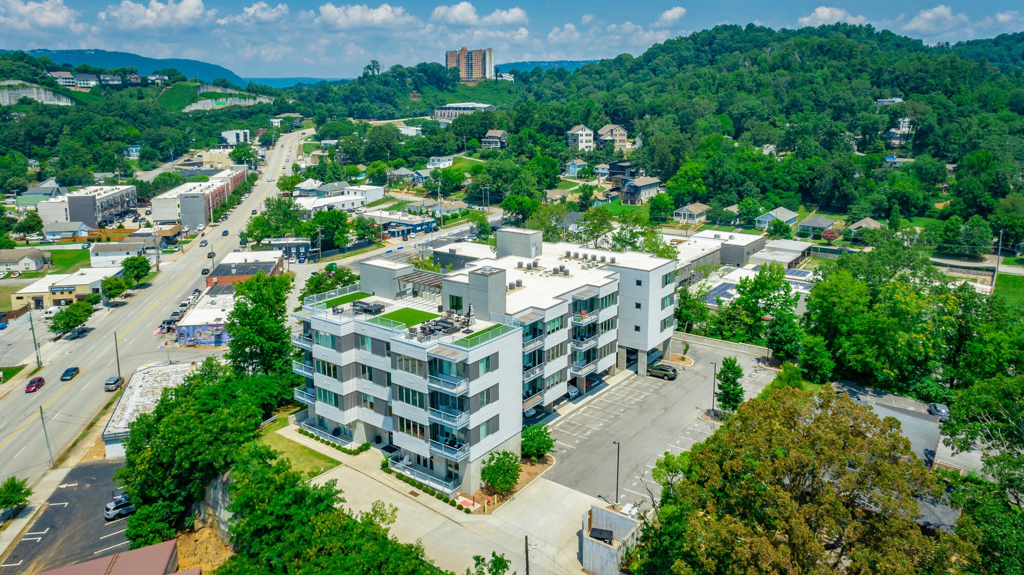 Chattanooga, Tennessee, 37405, United States, 2 Bedrooms Bedrooms, ,2 BathroomsBathrooms,Residential,For Sale,1875132