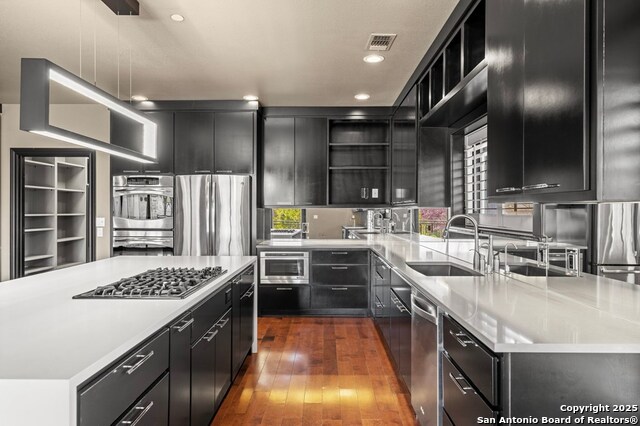 Kerrville, Texas, 78028, United States, 3 Bedrooms Bedrooms, ,5 BathroomsBathrooms,Residential,For Sale,2002540