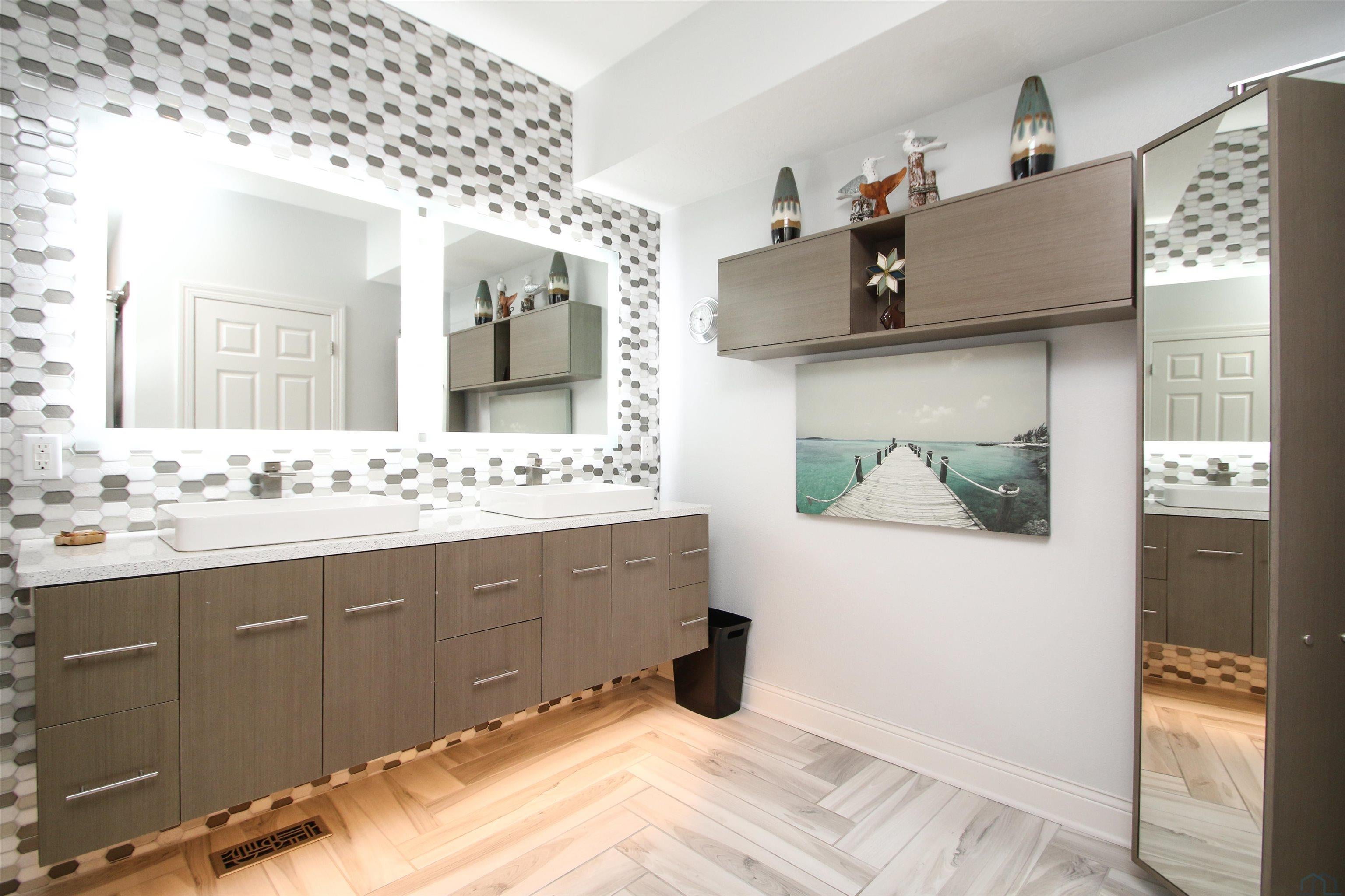 Dakota Dunes, South Dakota, 57049, United States, 3 Bedrooms Bedrooms, ,3 BathroomsBathrooms,Residential,For Sale,2015329