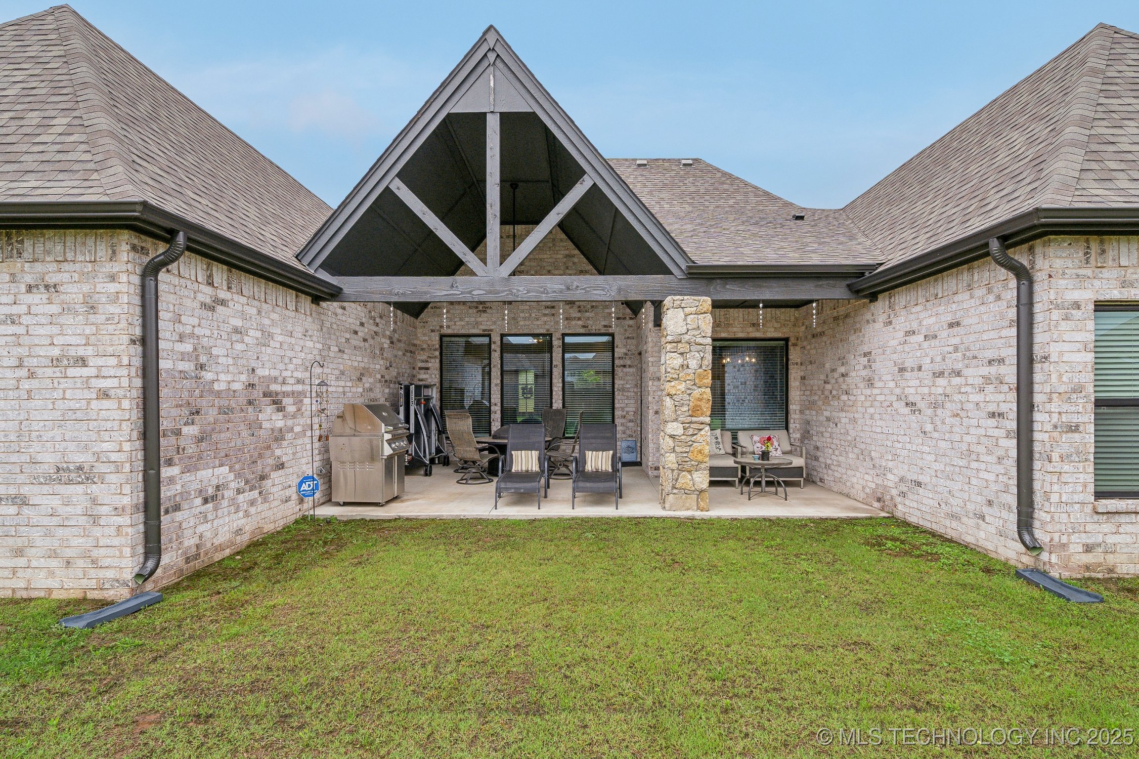 Bixby, Oklahoma, 74008, United States, 4 Bedrooms Bedrooms, ,3 BathroomsBathrooms,Residential,For Sale,1838090