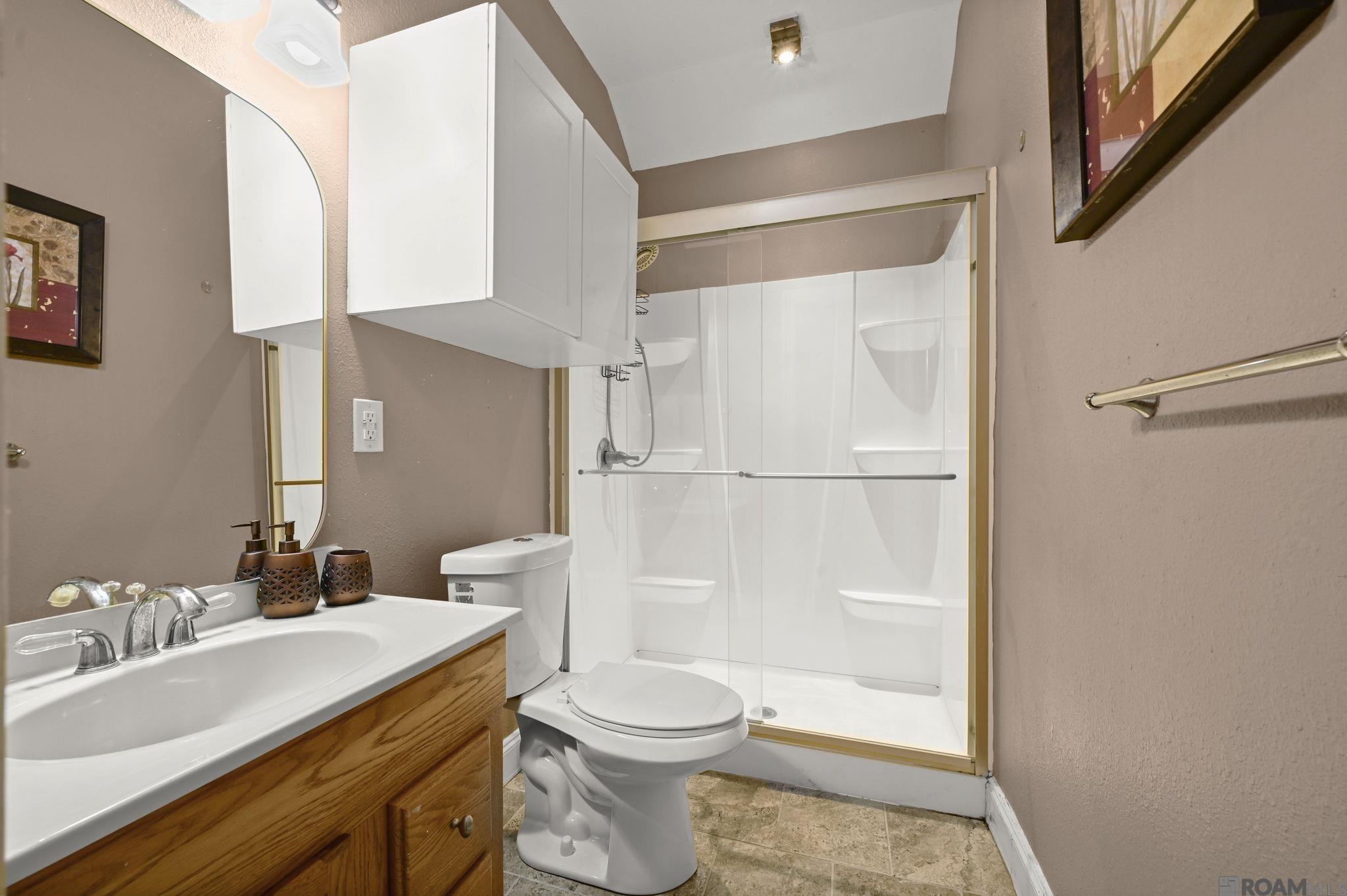 Prairieville, Louisiana, 70769, United States, 5 Bedrooms Bedrooms, ,5 BathroomsBathrooms,Residential,For Sale,2012380