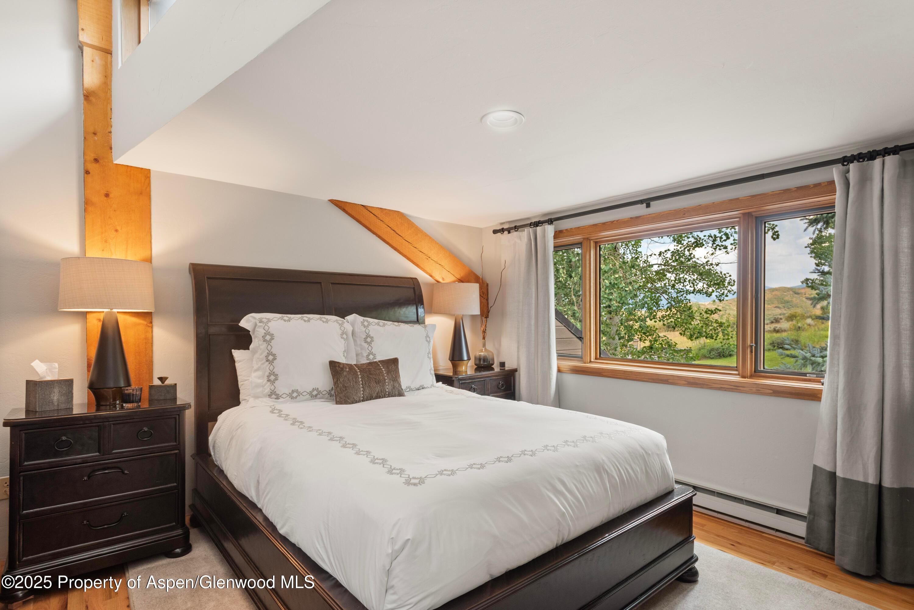 Aspen, Colorado, 81611, United States, 3 Bedrooms Bedrooms, ,4 BathroomsBathrooms,Residential,For Sale,1932450