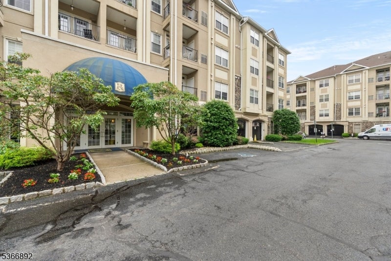 Clifton City, New Jersey, 07013, United States, 2 Bedrooms Bedrooms, ,2 BathroomsBathrooms,Residential,For Sale,1870870
