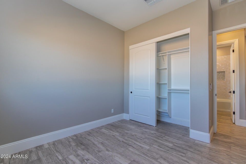 Tonopah, Arizona, 85354, United States, 4 Bedrooms Bedrooms, ,1 BathroomBathrooms,Residential,For Sale,1975997