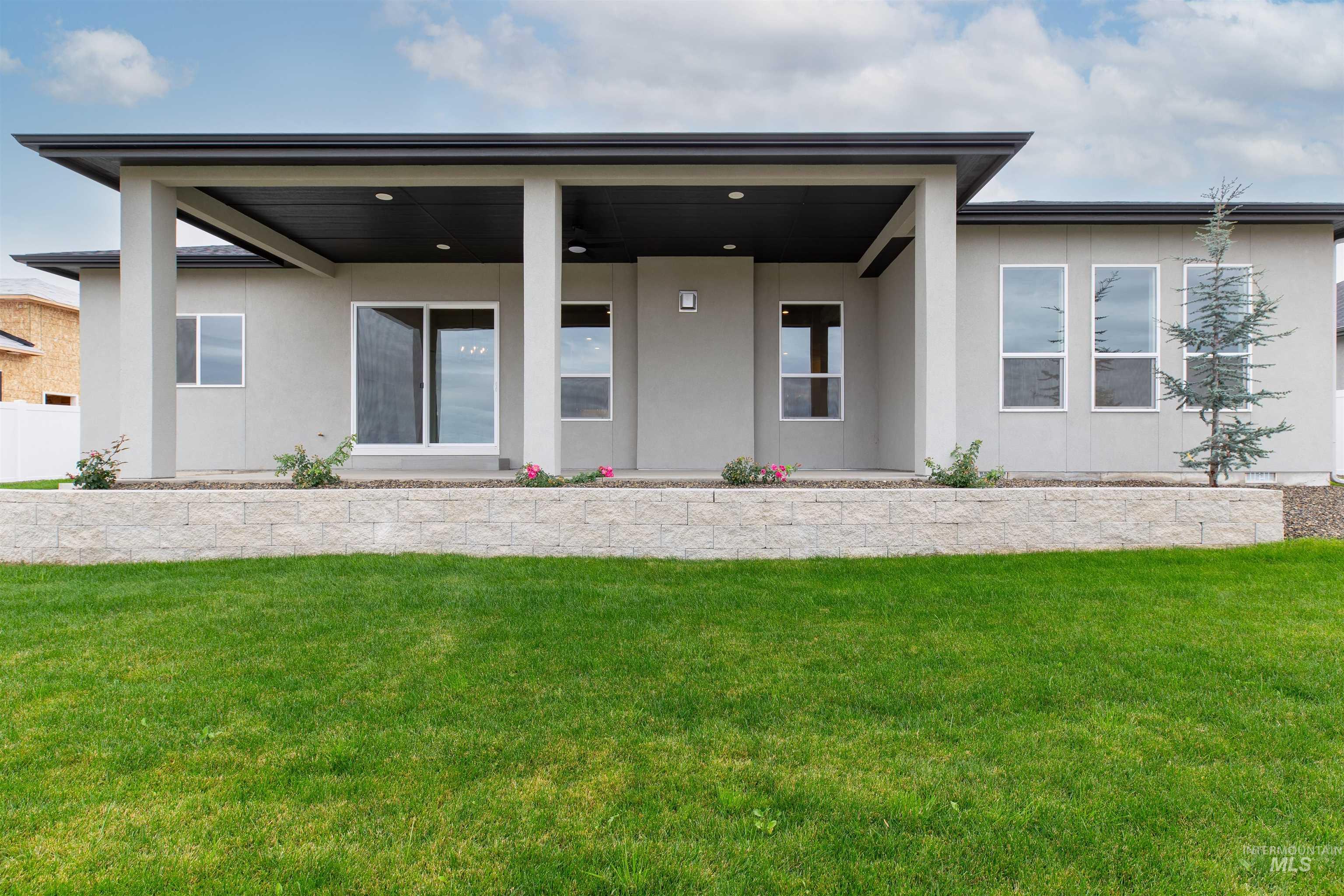 Meridian, Idaho, 83642, United States, 4 Bedrooms Bedrooms, ,3 BathroomsBathrooms,Residential,For Sale,1992156