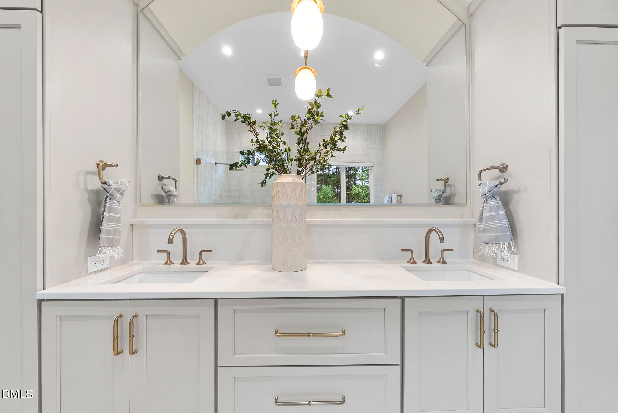 Raleigh, North Carolina, 27615, United States, 5 Bedrooms Bedrooms, ,6 BathroomsBathrooms,Residential,For Sale,1998897