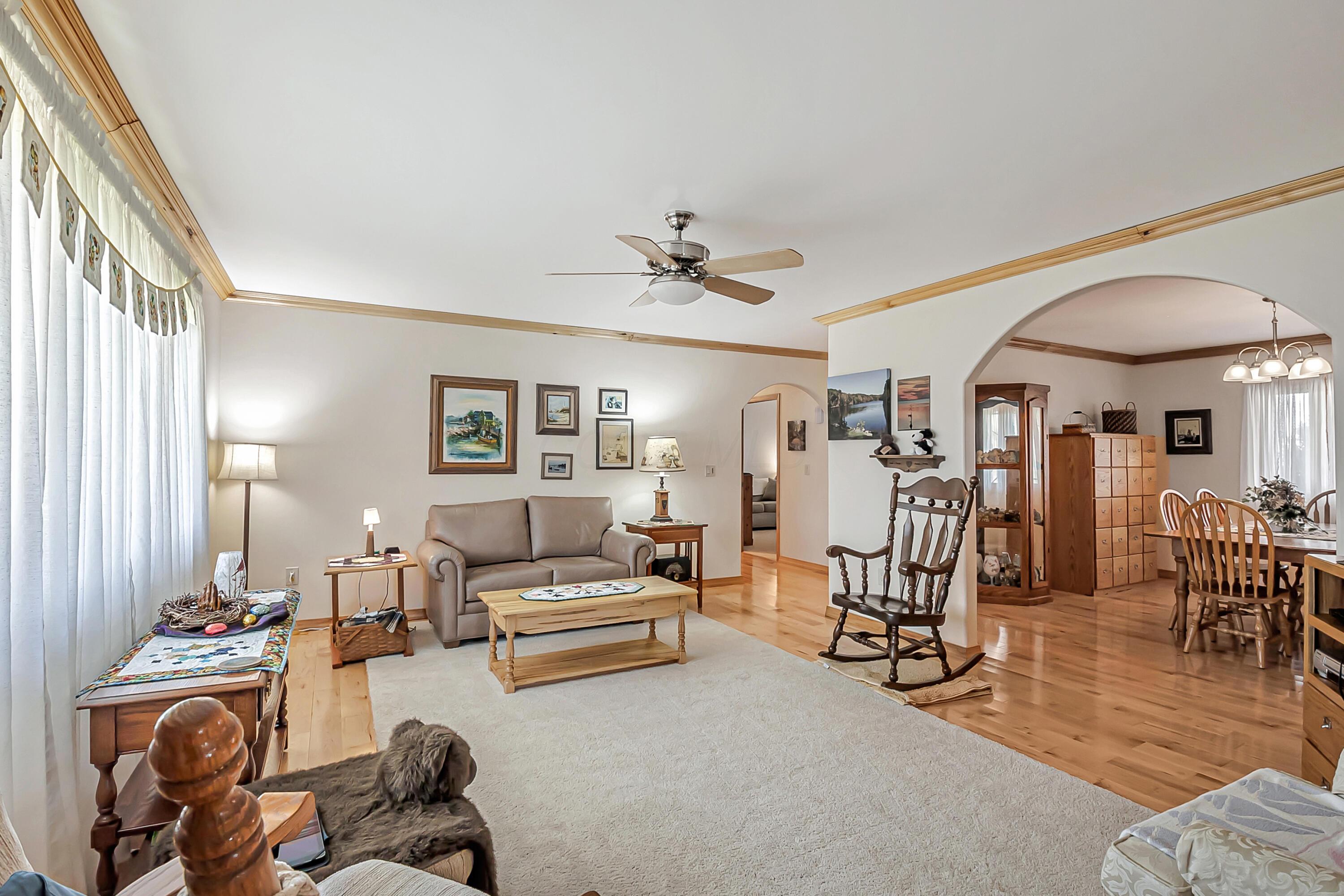Zanesville, Ohio, 43701, United States, 4 Bedrooms Bedrooms, ,3 BathroomsBathrooms,Residential,For Sale,1766753