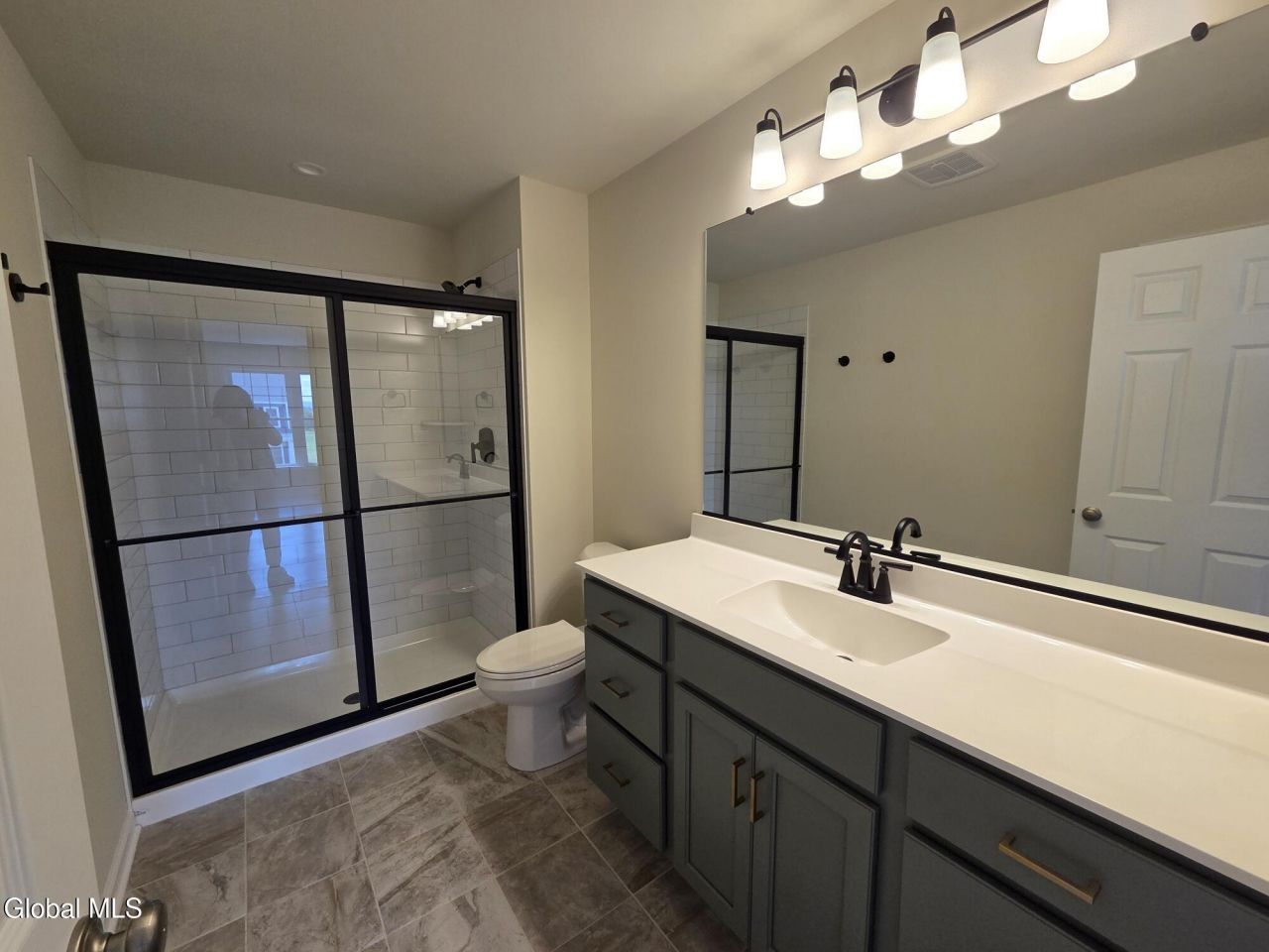 Mechanicville, New York, 12118, United States, 3 Bedrooms Bedrooms, ,3 BathroomsBathrooms,Residential,For Sale,1908351