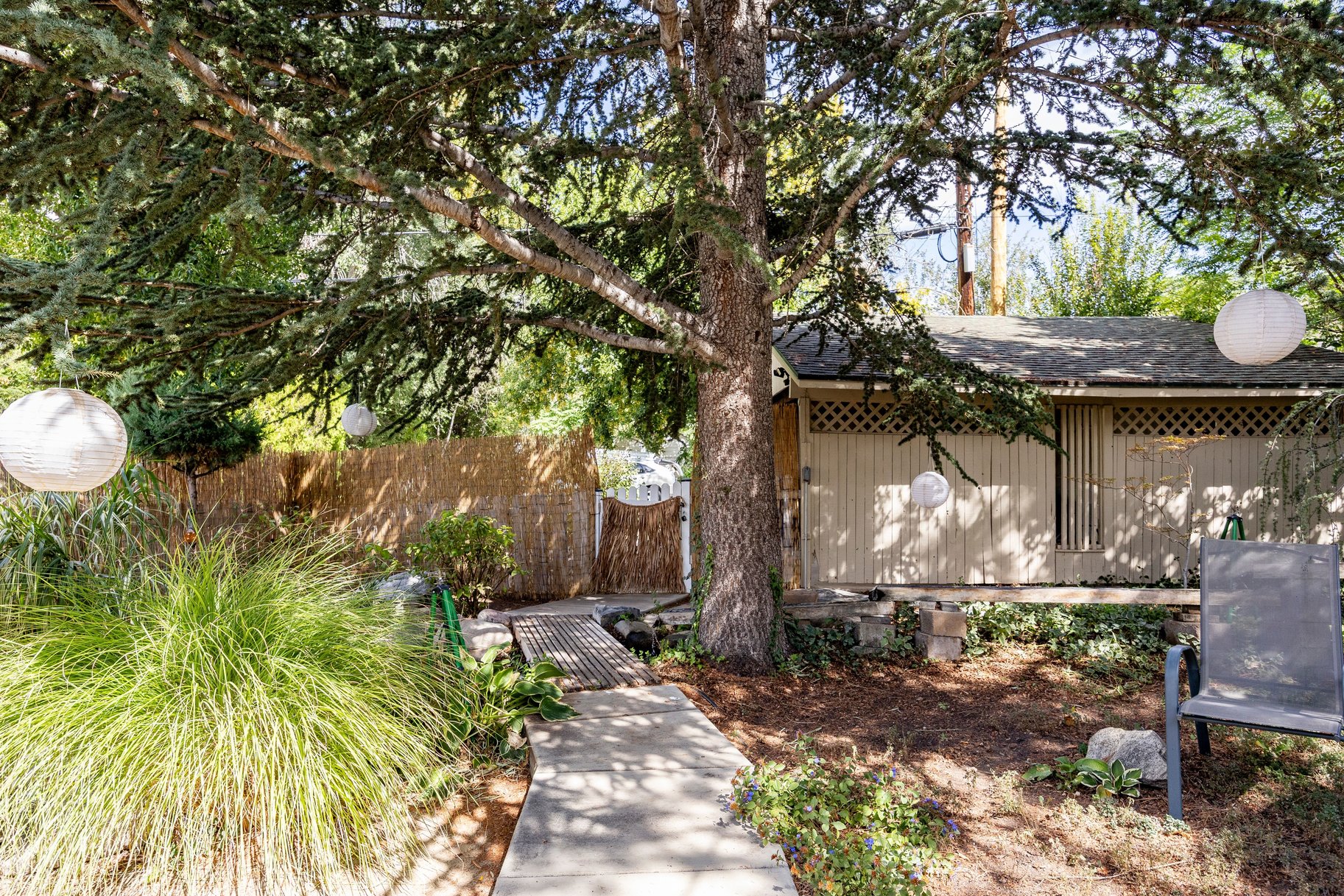  Beautifully Updated Home with 2,074 Sq. Ft. of Living Space, Historic Character - 物件實景