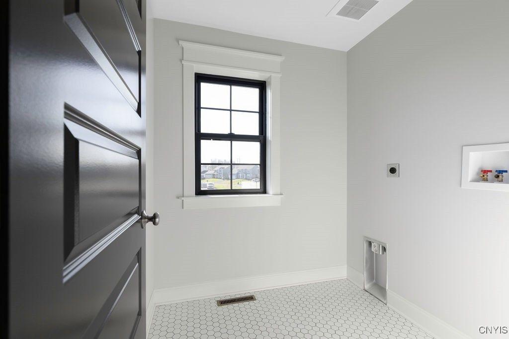 Baldwinsville, New York, 13027, United States, 3 Bedrooms Bedrooms, ,3 BathroomsBathrooms,Residential,For Sale,1746080