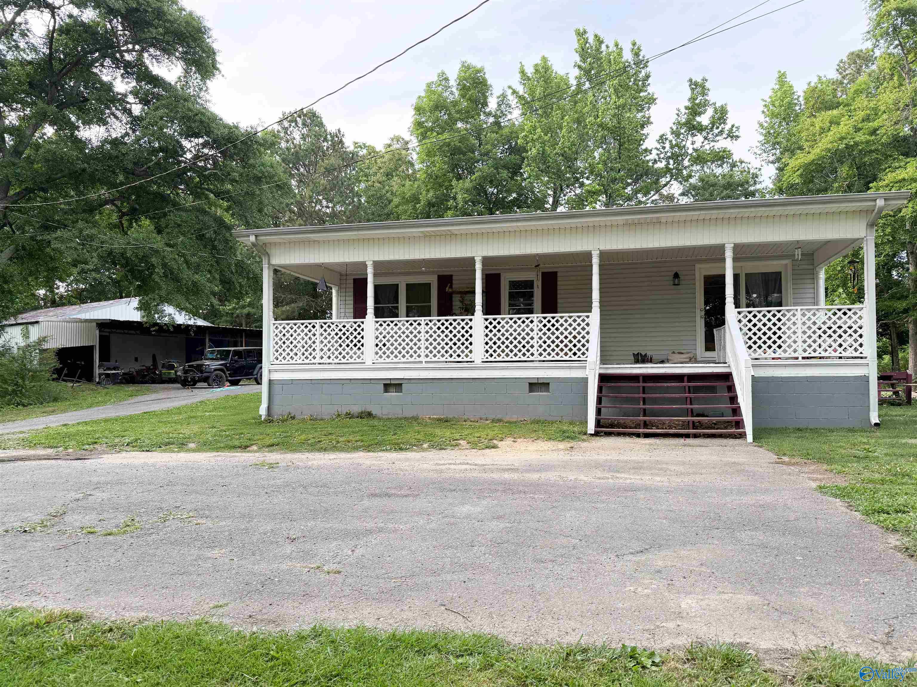 County Road 1241 , Vinemont, AL 35179