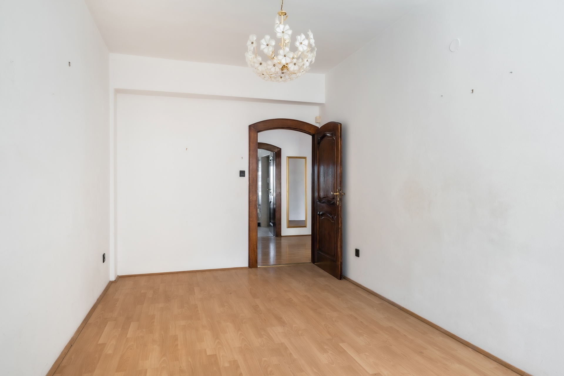  Prestigious Semi-Detached Villa with Pool in Budapest’s Exclusive Buda Hills - 物件實景