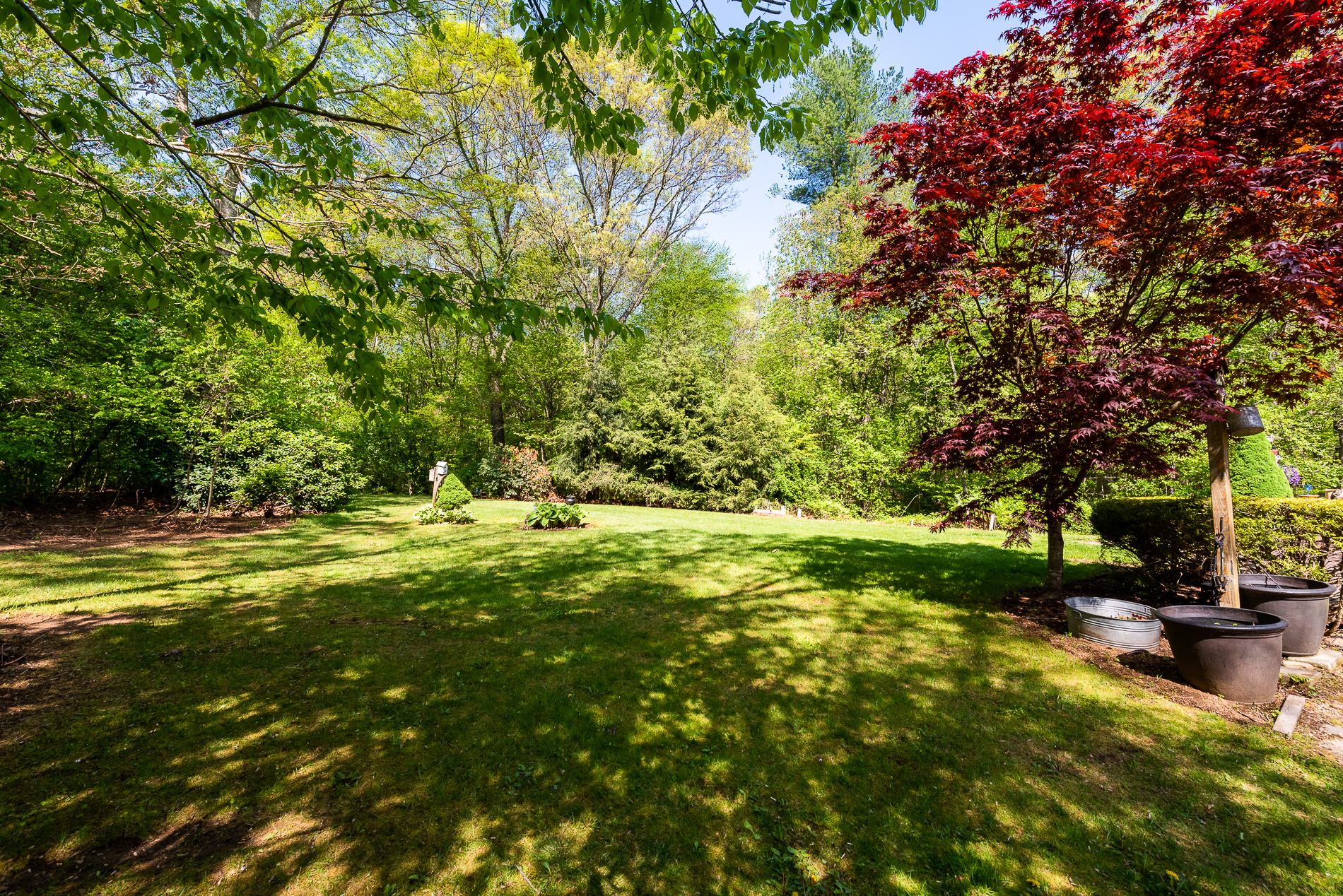  Beautifully Maintained Colonial Set on Over 2.5 Acres - 物件實景