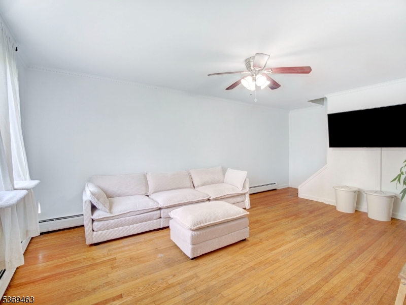 Union Twp., New Jersey, 07083, United States, 4 Bedrooms Bedrooms, ,2 BathroomsBathrooms,Residential,For Sale,1901304