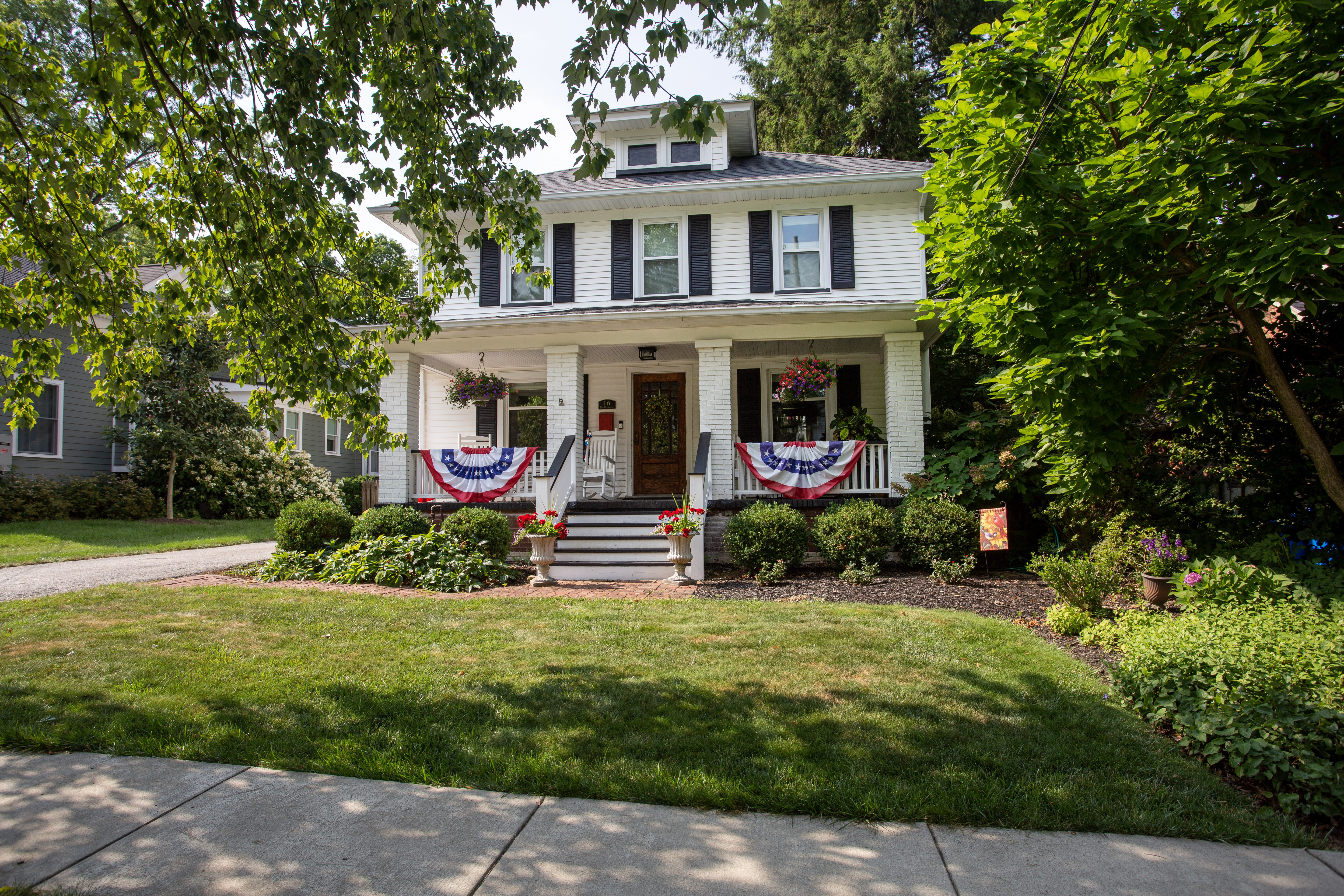 Bellview St, Chagrin Falls, OH 44022