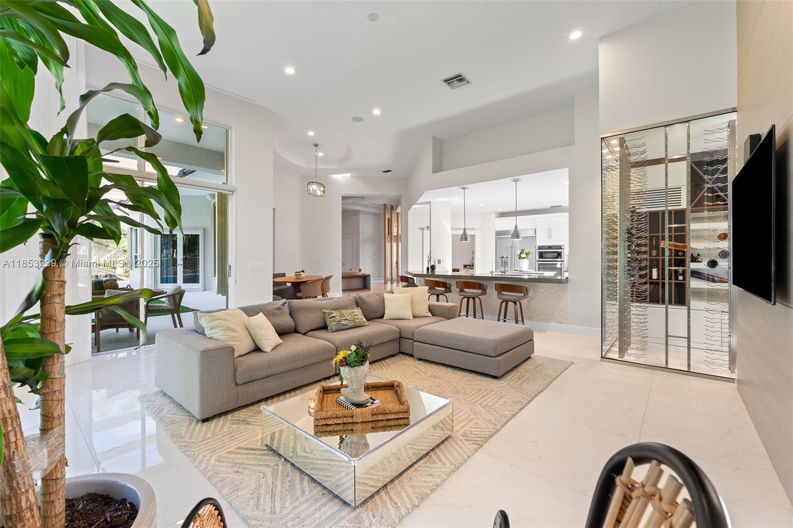 Weston, Florida, 33327, United States, 5 Bedrooms Bedrooms, ,6 BathroomsBathrooms,Residential,For Sale,1919791