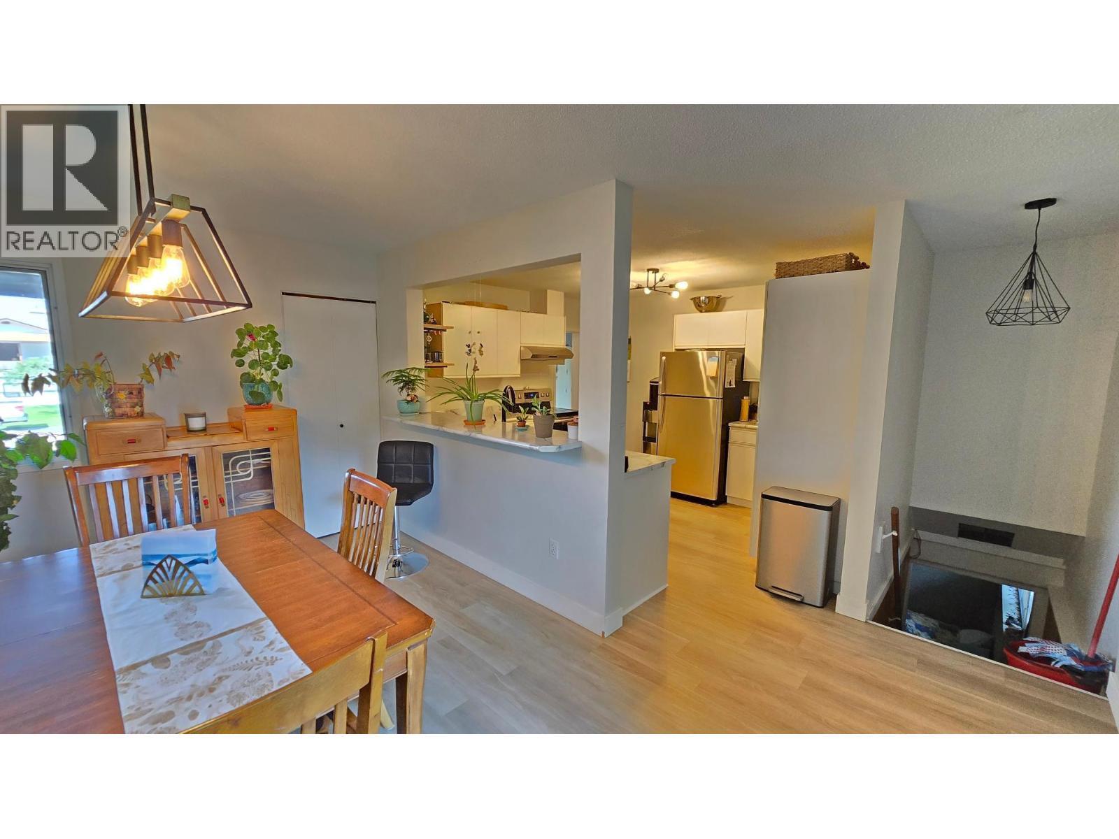 KAMLOOPS, British Columbia, V2C 4Y6, CA, 3 Bedrooms Bedrooms, ,2 BathroomsBathrooms,Residential,For Sale,1950750