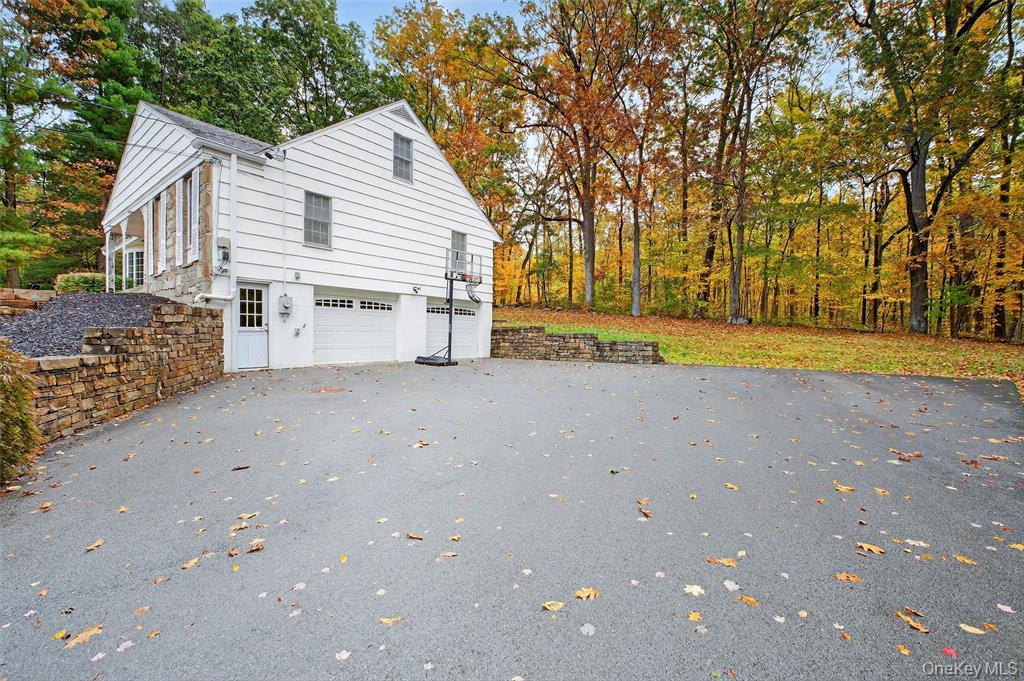 Poughkeepsie, New York, 12603, United States, 3 Bedrooms Bedrooms, ,2 BathroomsBathrooms,Residential,For Sale,1980252