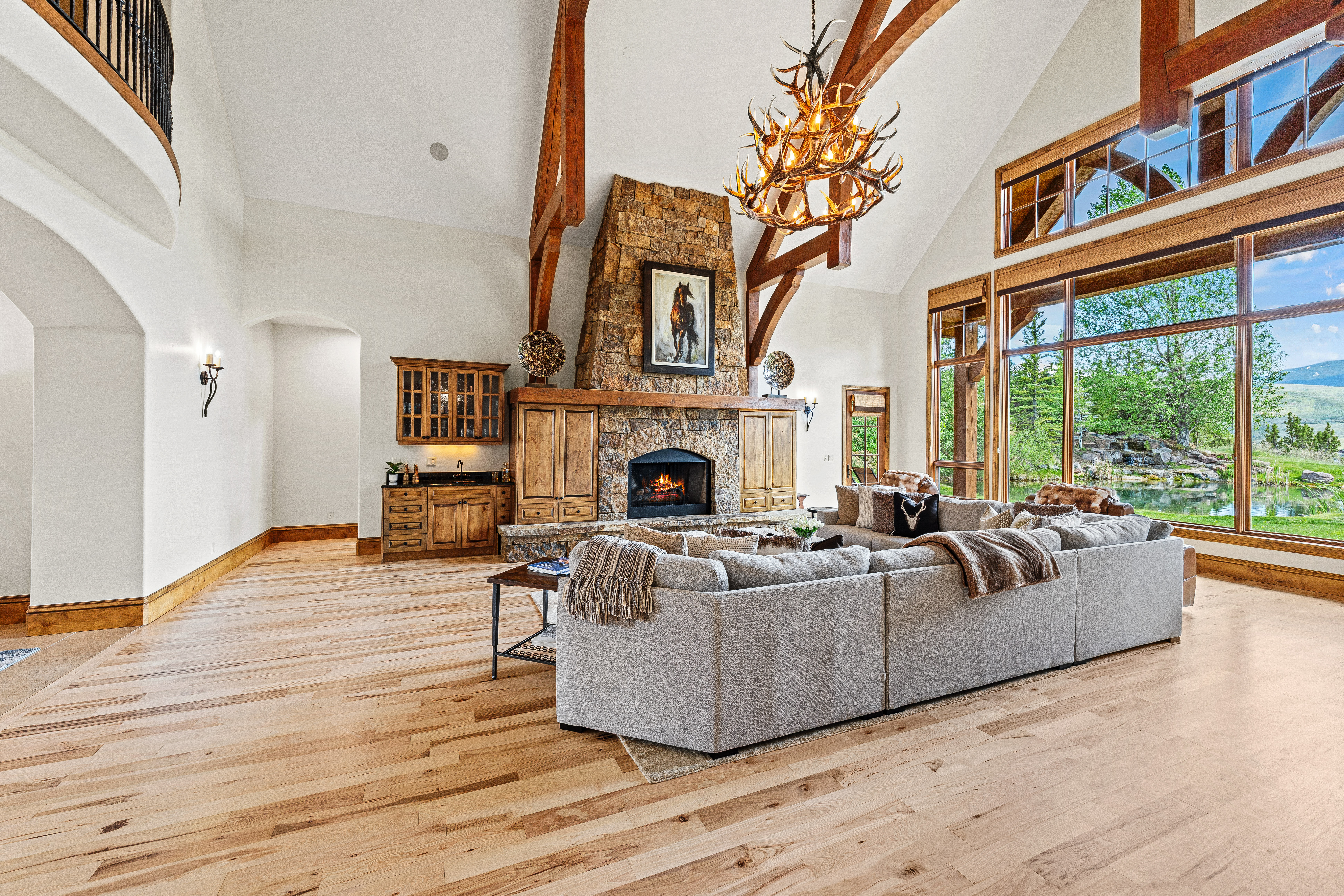  Exceptional Mountain Estate Offering Breathtaking Views - 物件實景