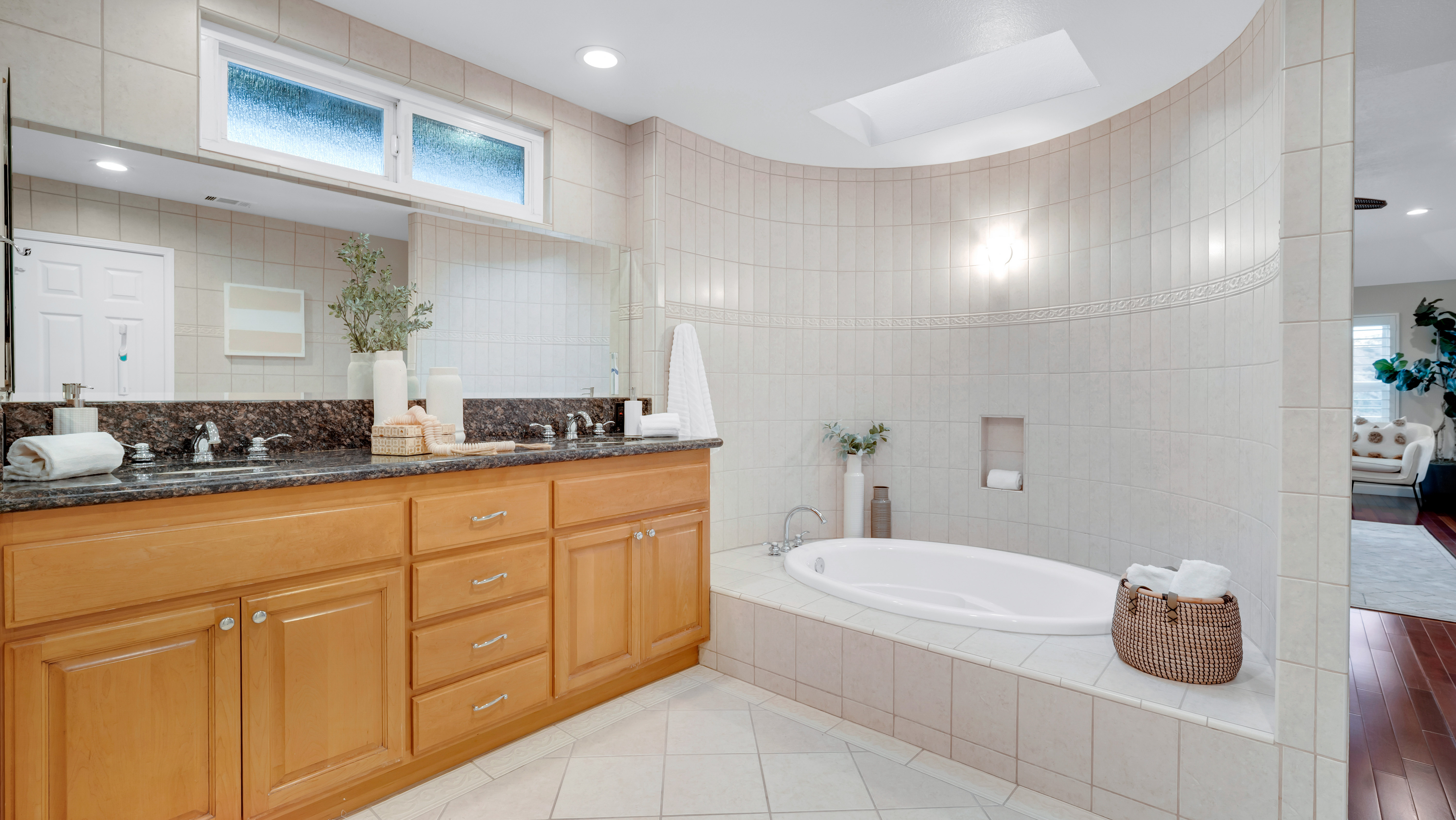  6139 East West View Drive, Orange, CA 92869 - 物件實景