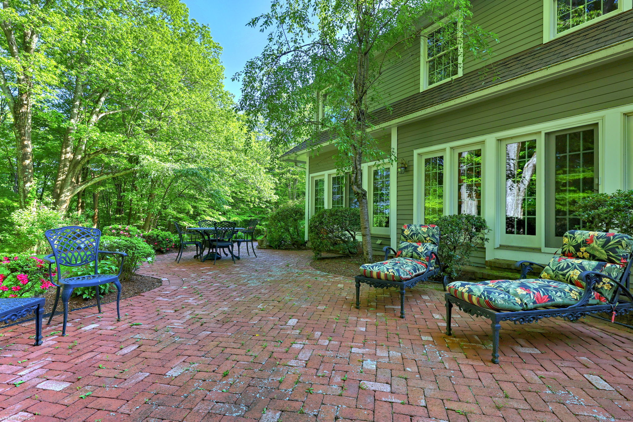 Redding, Connecticut, 06896, United States, 4 Bedrooms Bedrooms, ,5 BathroomsBathrooms,Residential,For Sale,1827564