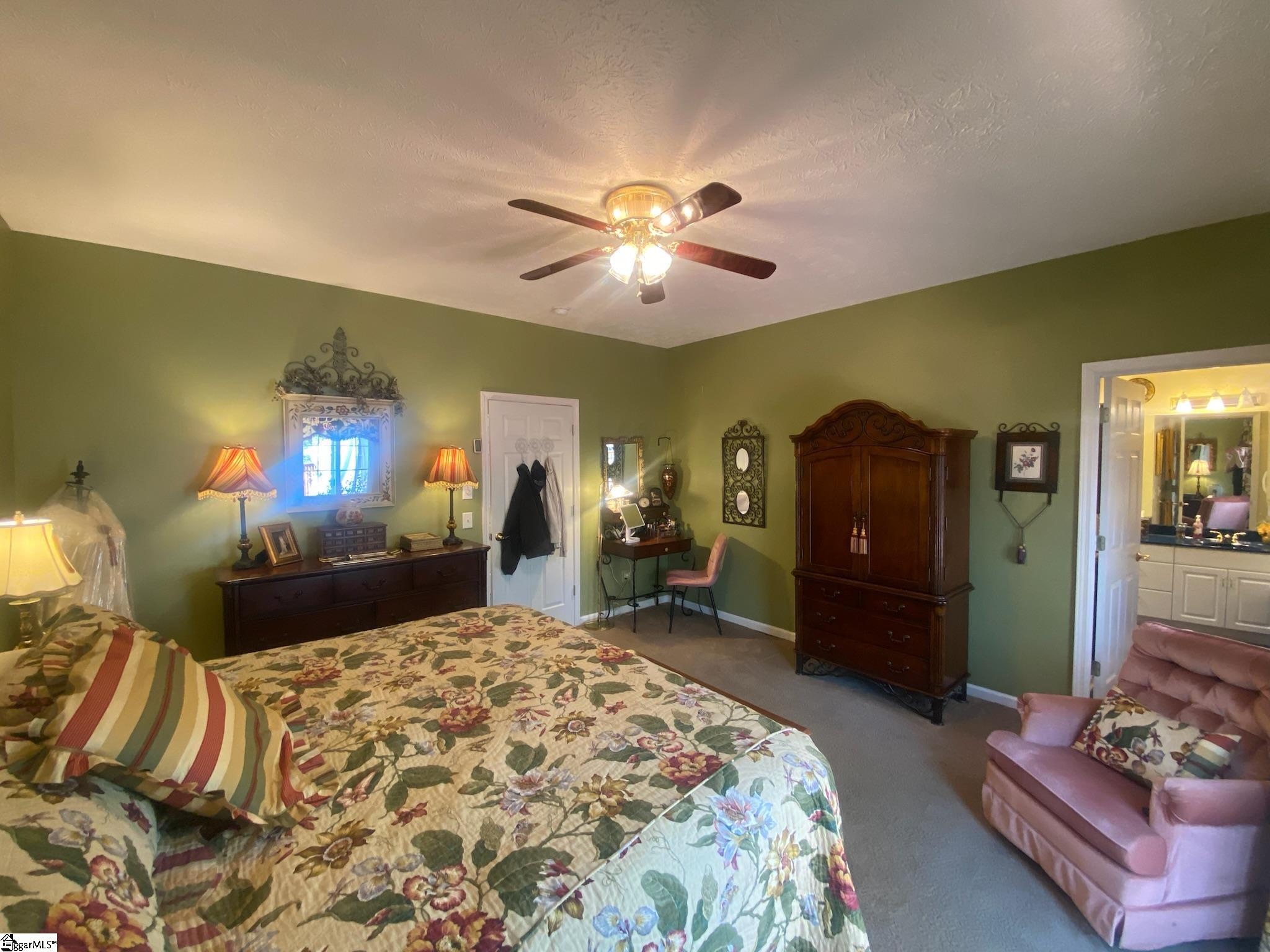 Seneca, South Carolina, 29672, United States, 4 Bedrooms Bedrooms, ,3 BathroomsBathrooms,Residential,For Sale,1927213