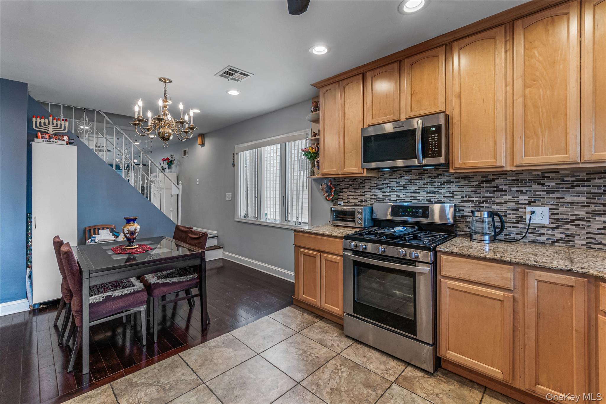  2049 E 71st Street, Brooklyn, NY, 11234 - 物件實景