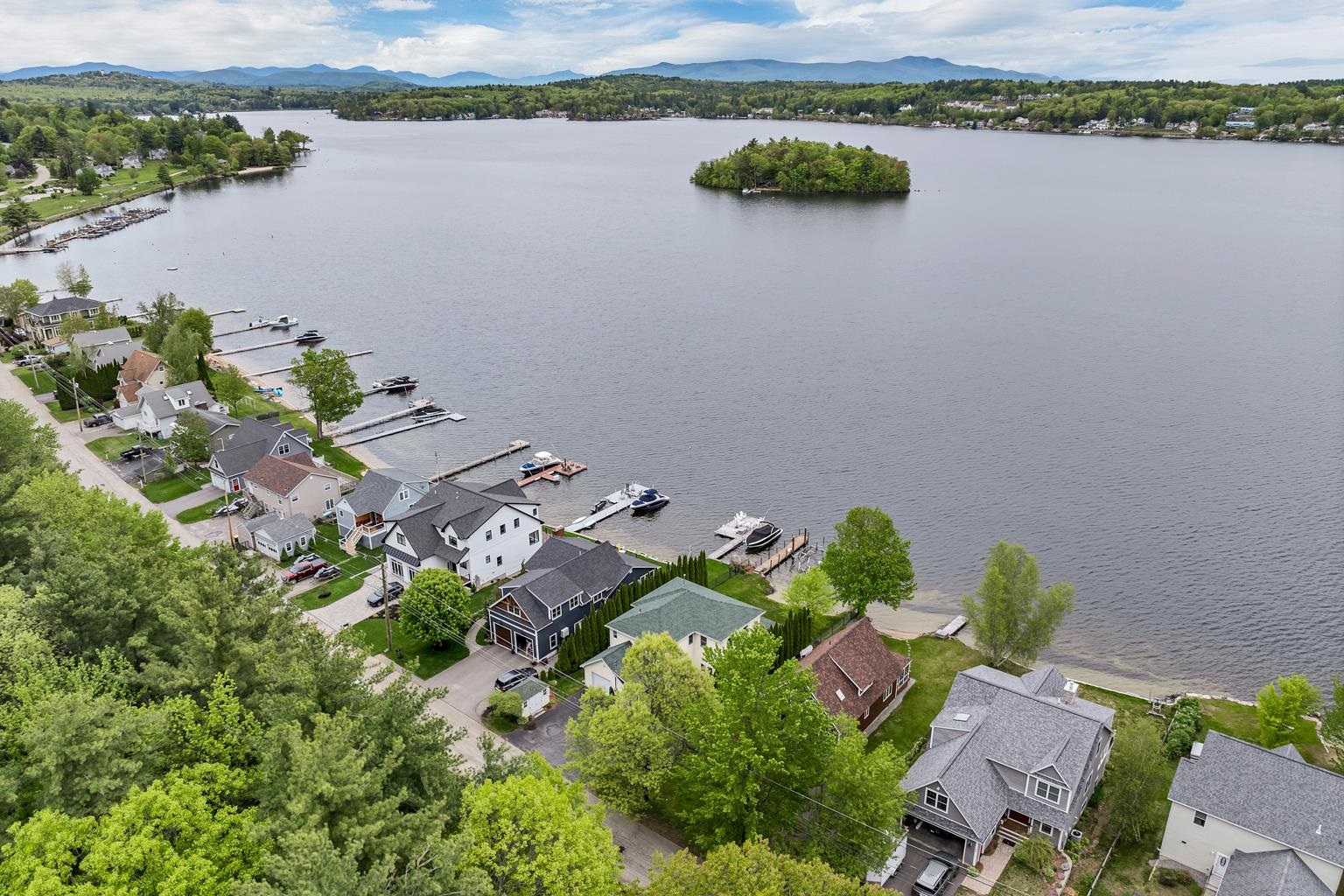 Laconia, New Hampshire, 03246, United States, 5 Bedrooms Bedrooms, ,3 BathroomsBathrooms,Residential,For Sale,1826870