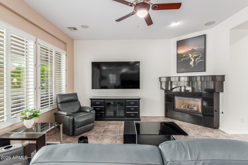 Peoria, Arizona, 85383, United States, 2 Bedrooms Bedrooms, ,Residential,For Sale,2012577