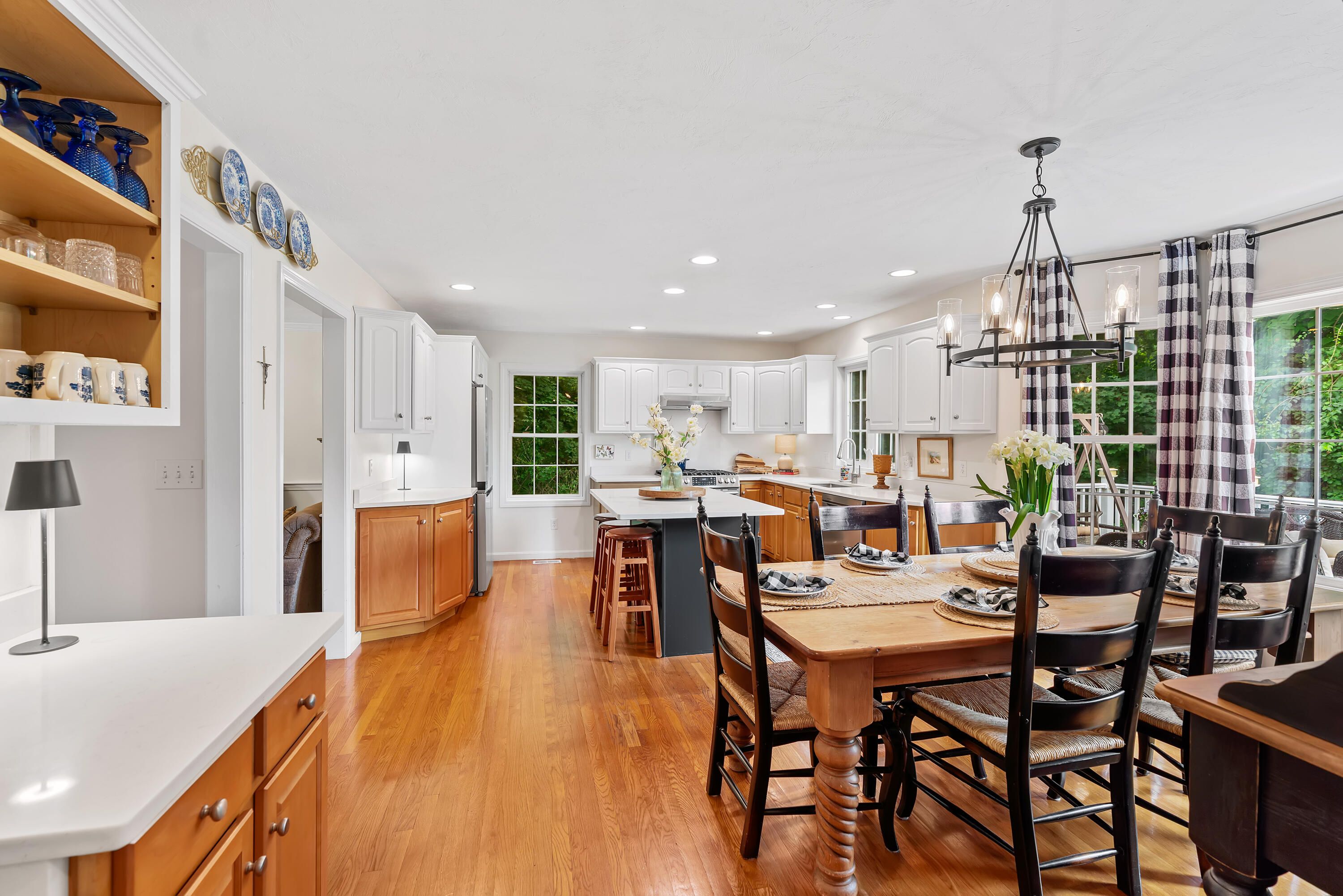  2 Ture Lane, Holbrook, MA, 02343 - 物件實景