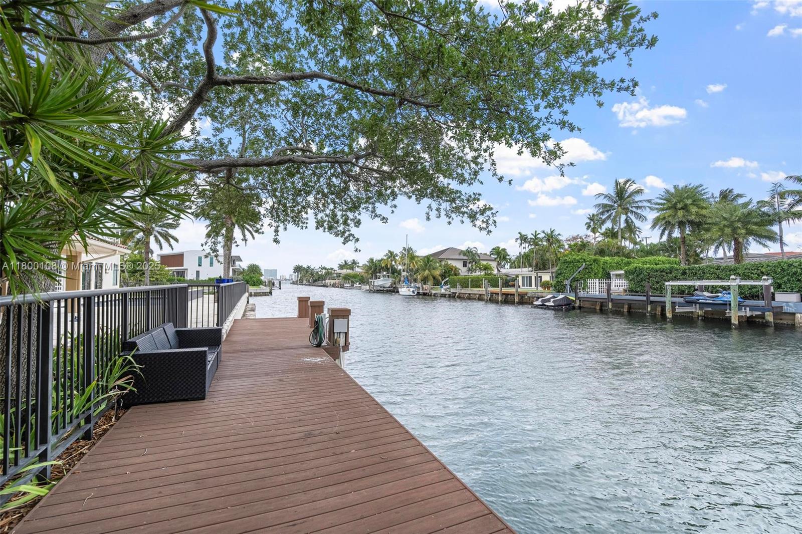 North Miami, Florida, 33181, United States, 5 Bedrooms Bedrooms, ,5 BathroomsBathrooms,Residential,For Sale,1804760