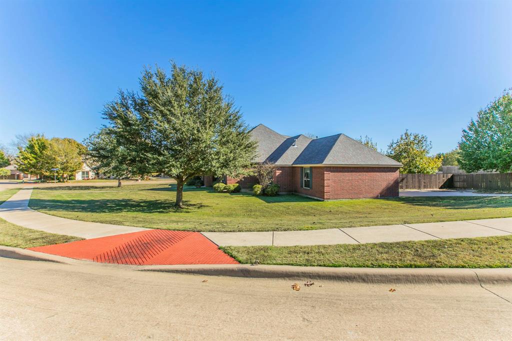Midlothian, Texas, 76065, United States, 3 Bedrooms Bedrooms, ,4 BathroomsBathrooms,Residential,For Sale,2000311