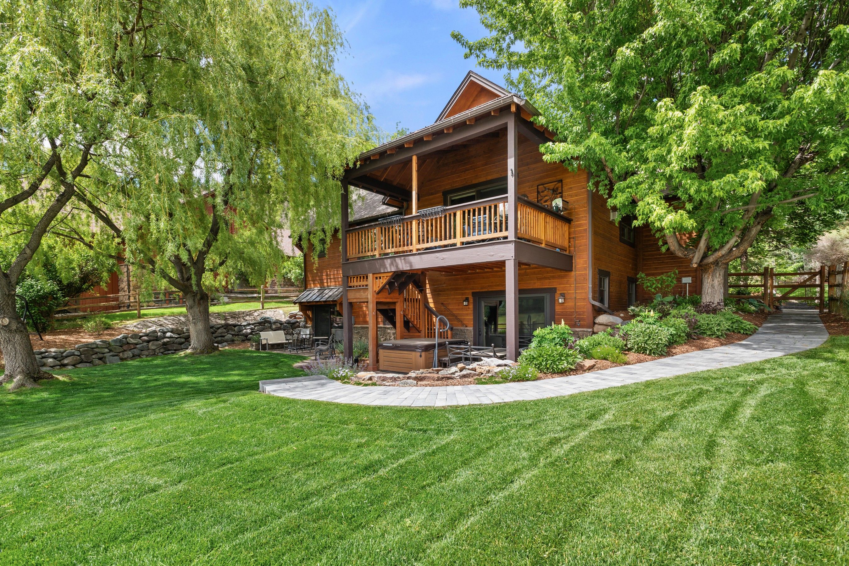  Private Fairway Living in River Valley Ranch - 物件實景