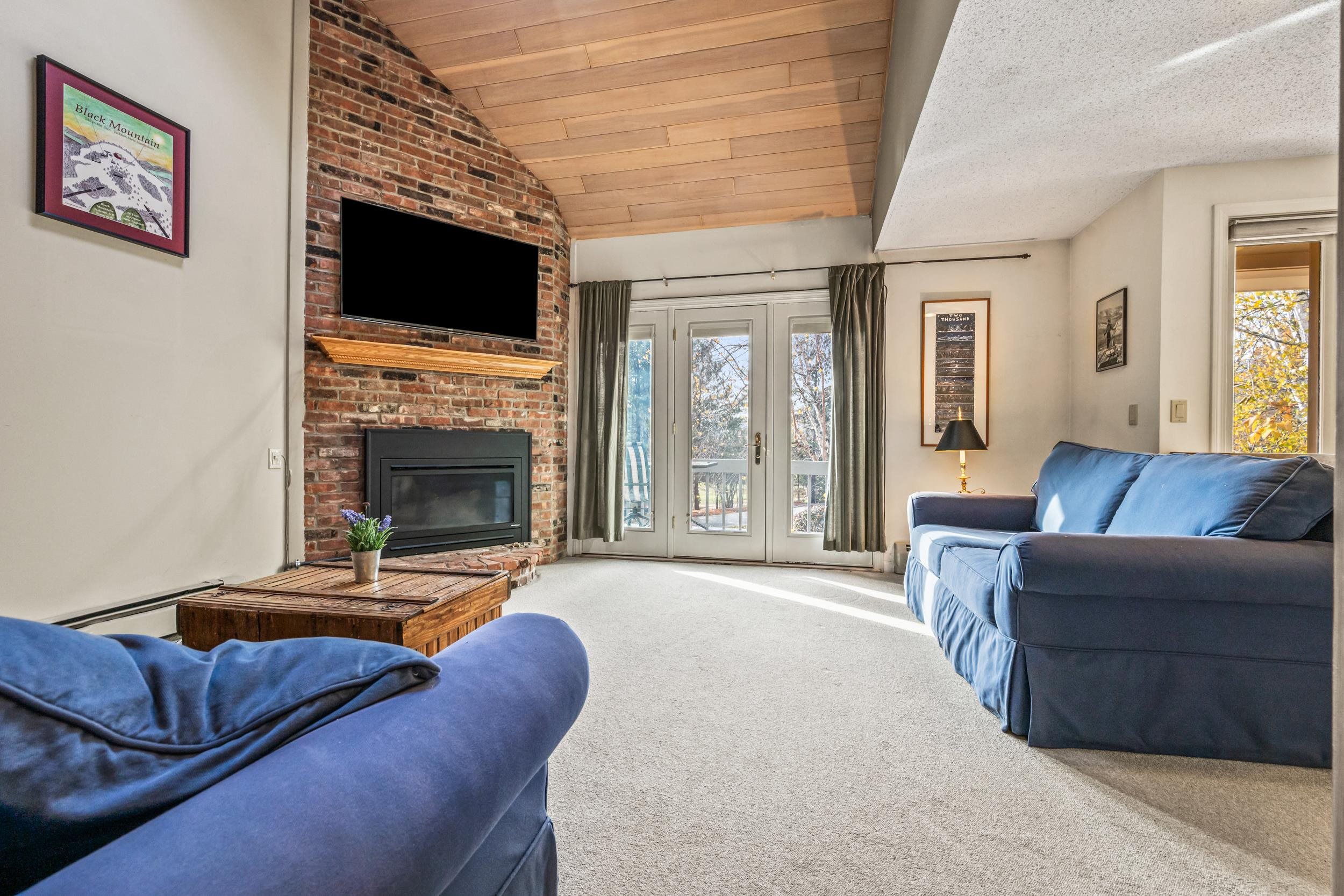 Jackson, New Hampshire, 03846, United States, 2 Bedrooms Bedrooms, ,2 BathroomsBathrooms,Residential,For Sale,1988015