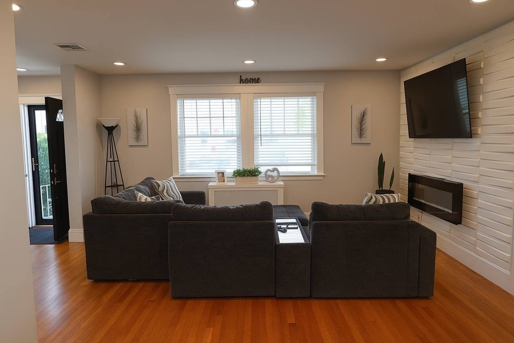 Revere, Massachusetts, 02151, United States, 5 Bedrooms Bedrooms, ,3 BathroomsBathrooms,Residential,For Sale,1931242
