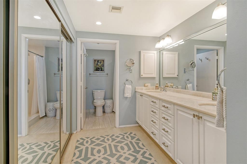 Longboat Key, Florida, 34228, United States, 2 Bedrooms Bedrooms, ,2 BathroomsBathrooms,Residential,For Sale,1989430