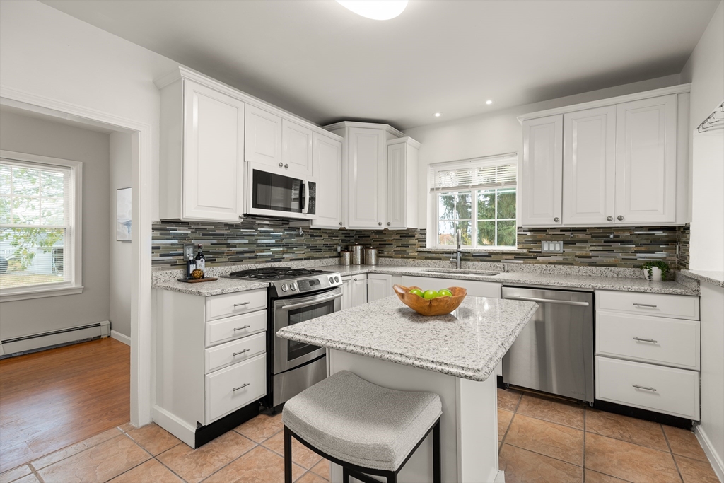 Methuen, Massachusetts, 01844, United States, 3 Bedrooms Bedrooms, ,2 BathroomsBathrooms,Residential,For Sale,1986307