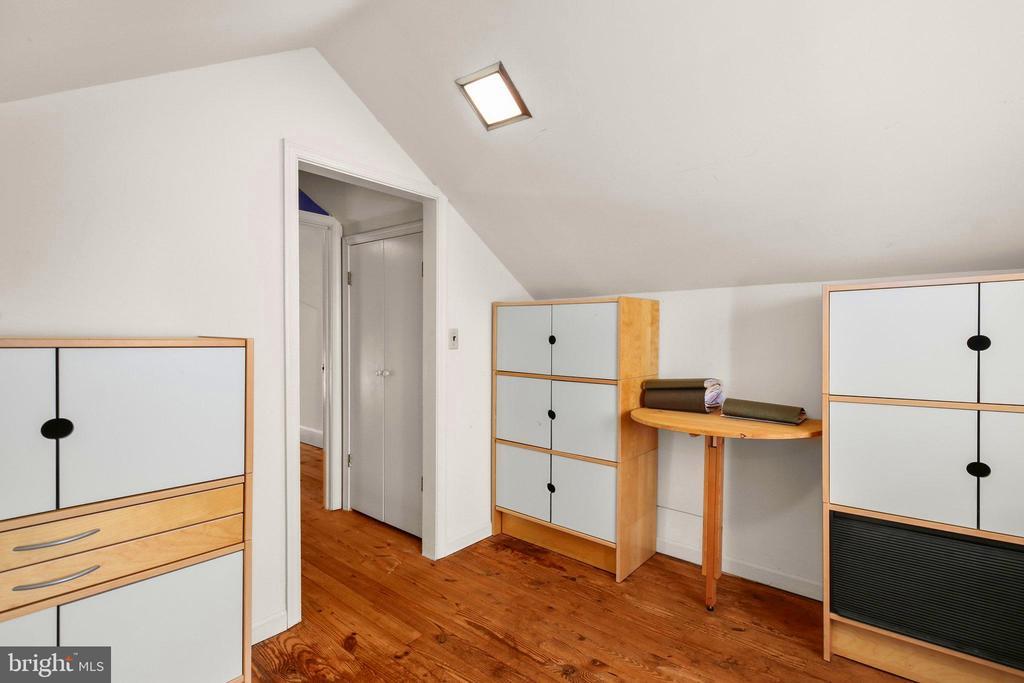 Fredericksburg, Virginia, 22401, United States, 4 Bedrooms Bedrooms, ,2 BathroomsBathrooms,Residential,For Sale,1826966