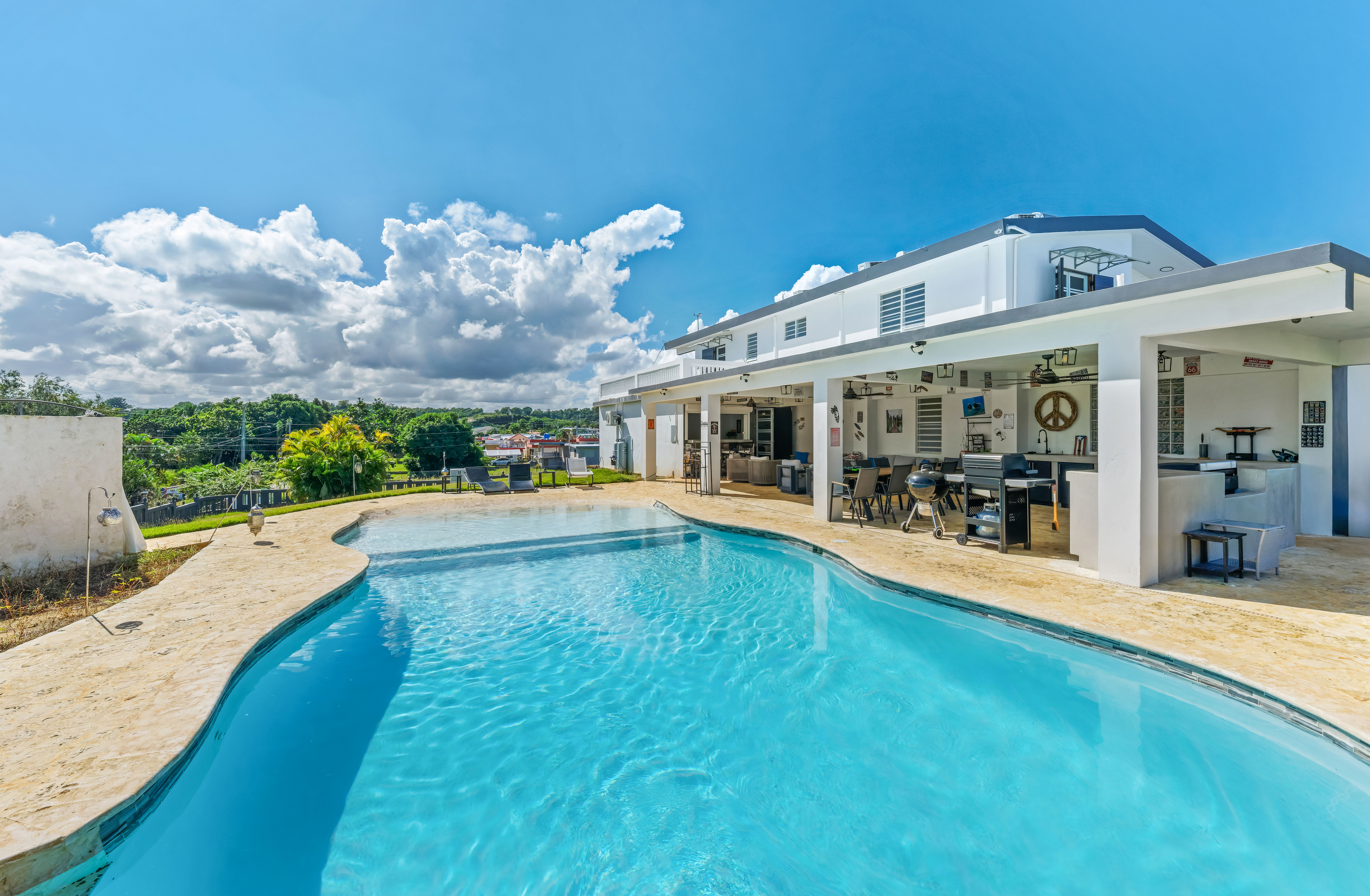  Private Coastal Haven in Camuy’s Sought-After Enclave - 物件實景