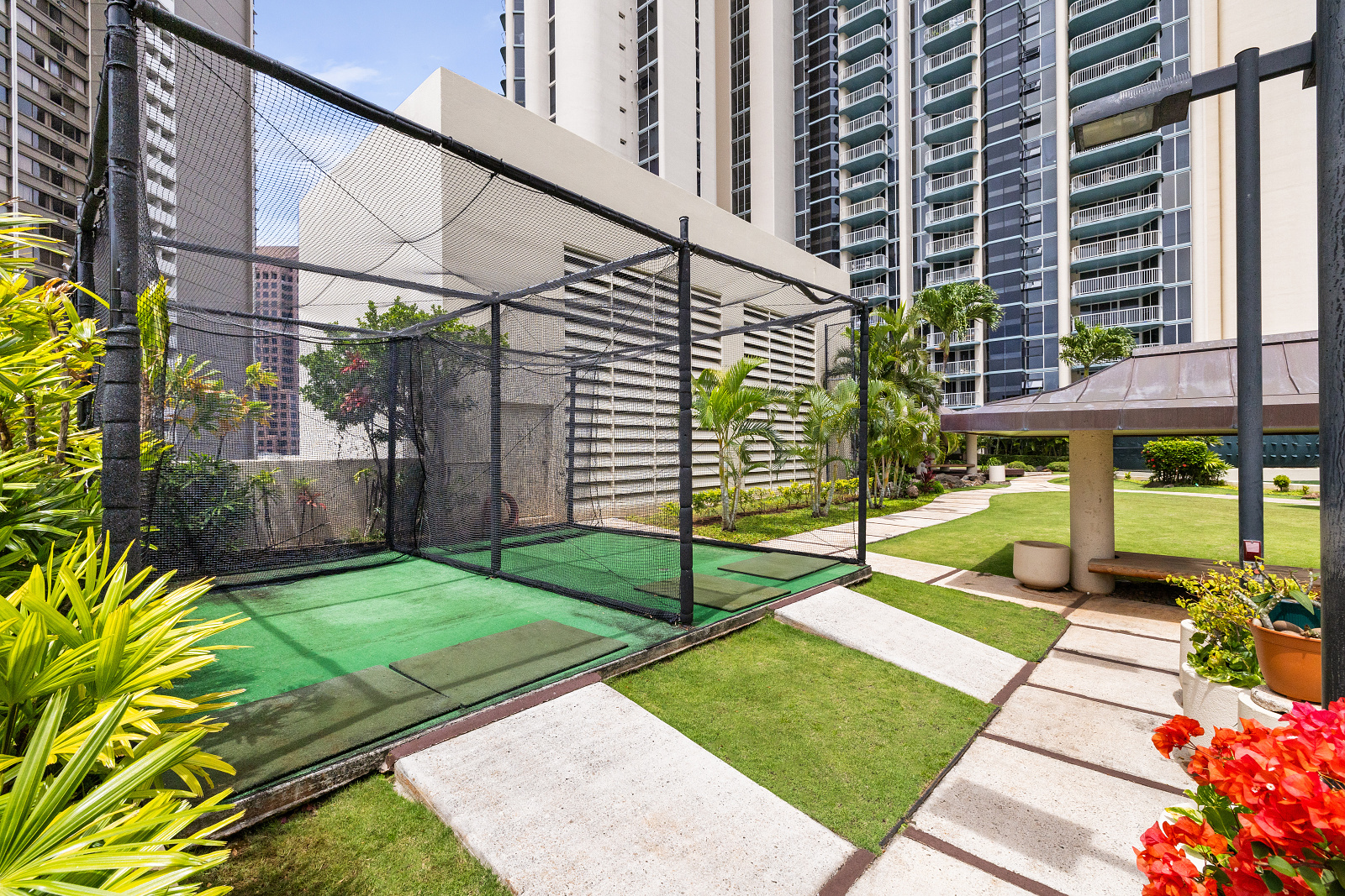 Honolulu, Hawaii, 96817, United States, 2 Bedrooms Bedrooms, ,2 BathroomsBathrooms,Residential,For Sale,1921275