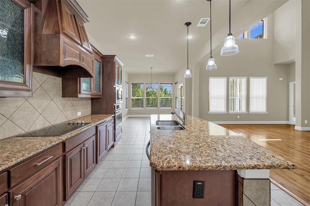 Grand Prairie, Texas, 75054, United States, 4 Bedrooms Bedrooms, ,4 BathroomsBathrooms,Residential,For Sale,1977101