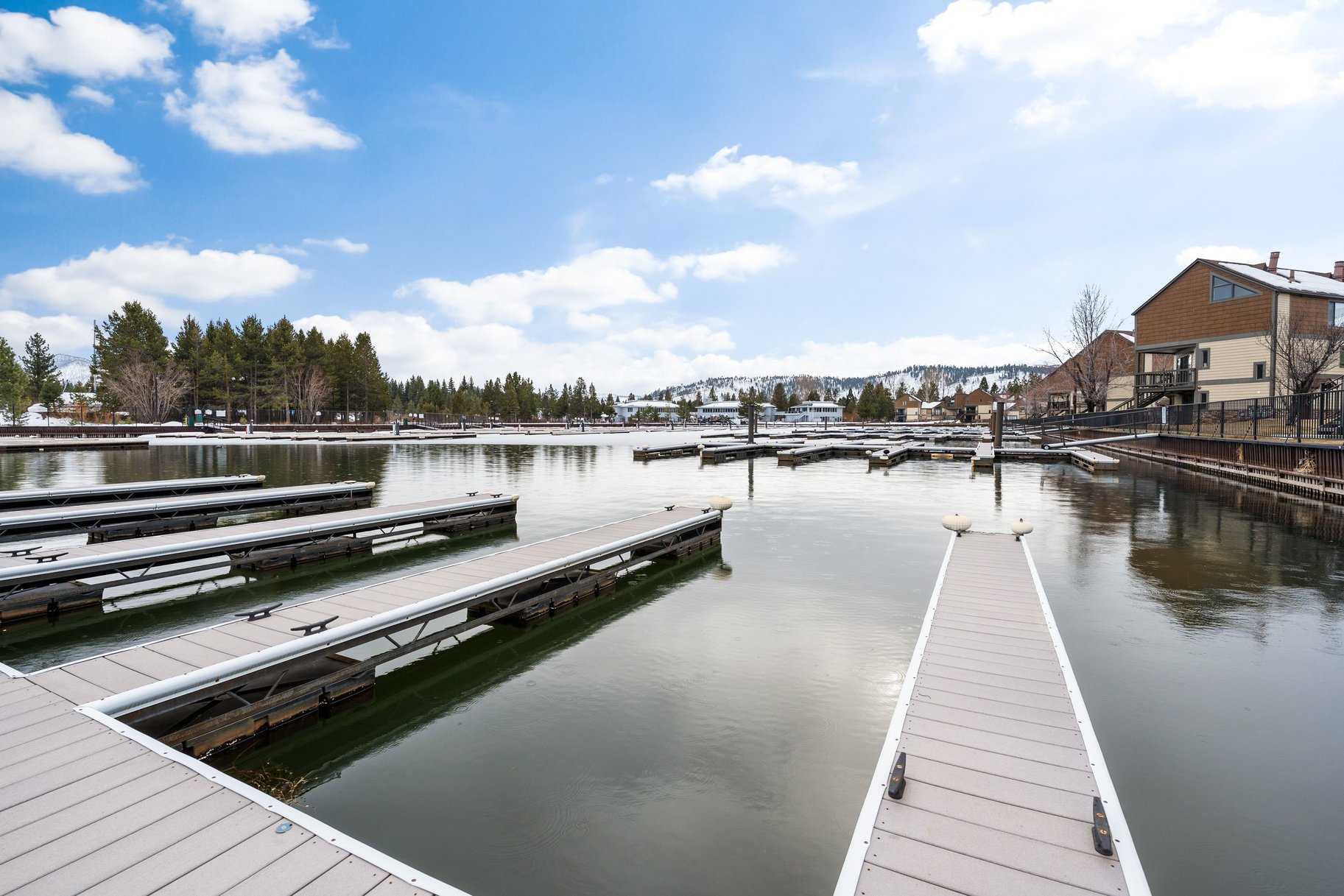  Tahoe Keys Condo - 物件實景