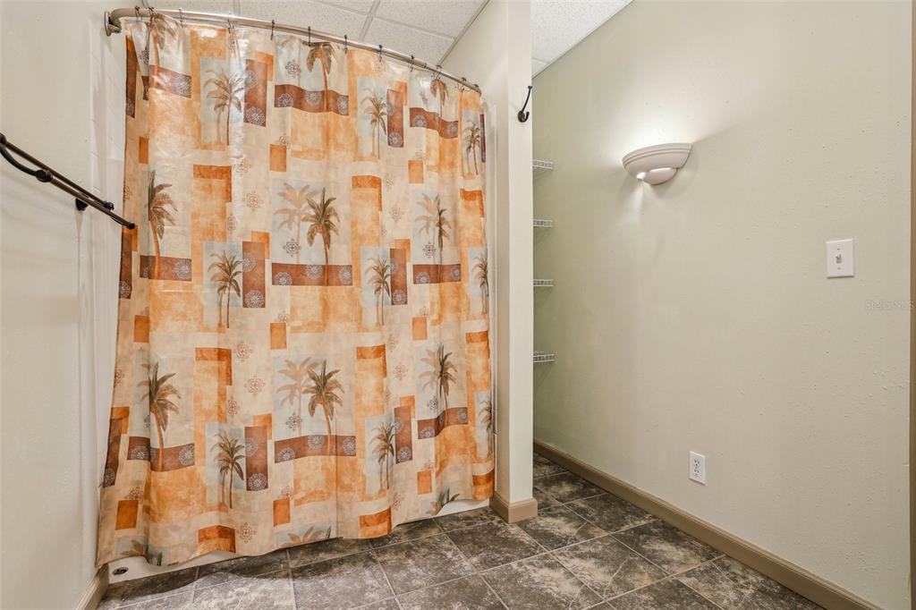 Edgewater, Florida, 32132, United States, 5 Bedrooms Bedrooms, ,4 BathroomsBathrooms,Residential,For Sale,1794815