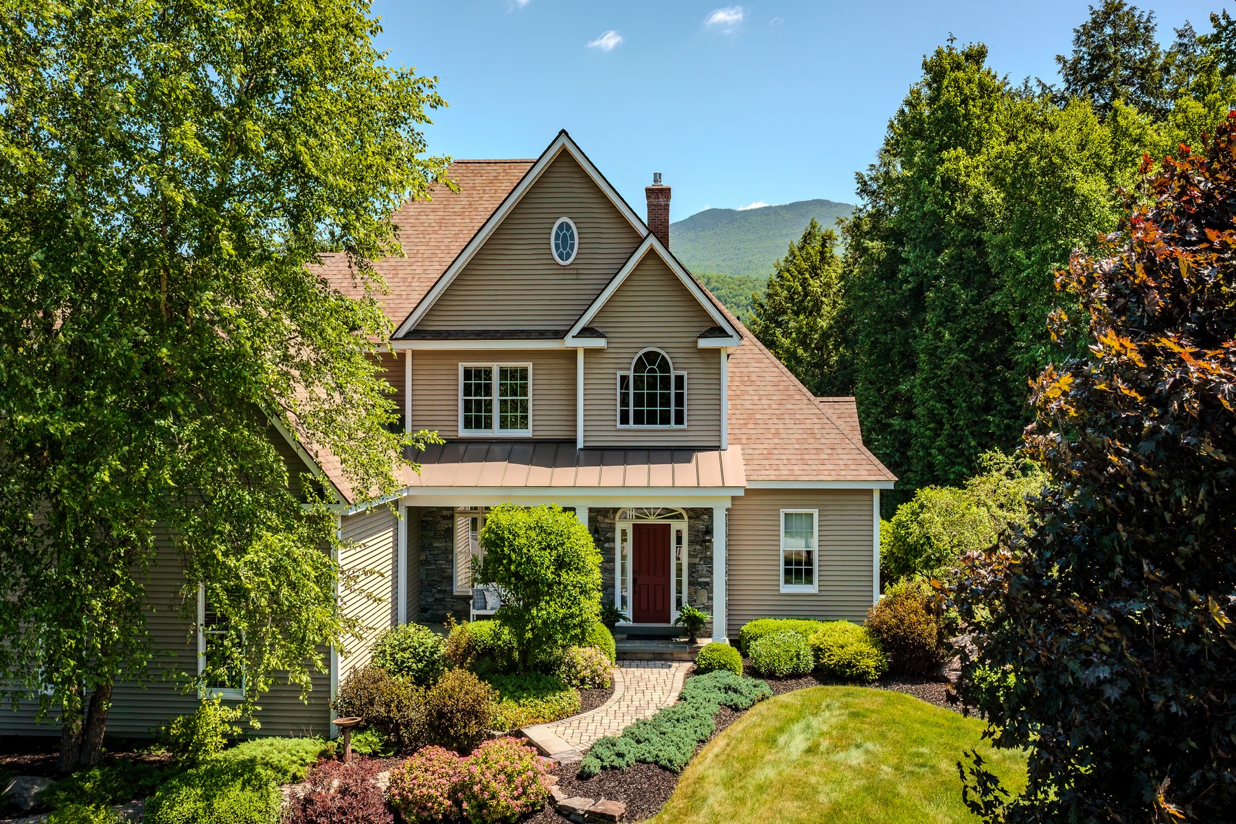  Stunning Custom Home - 物件實景