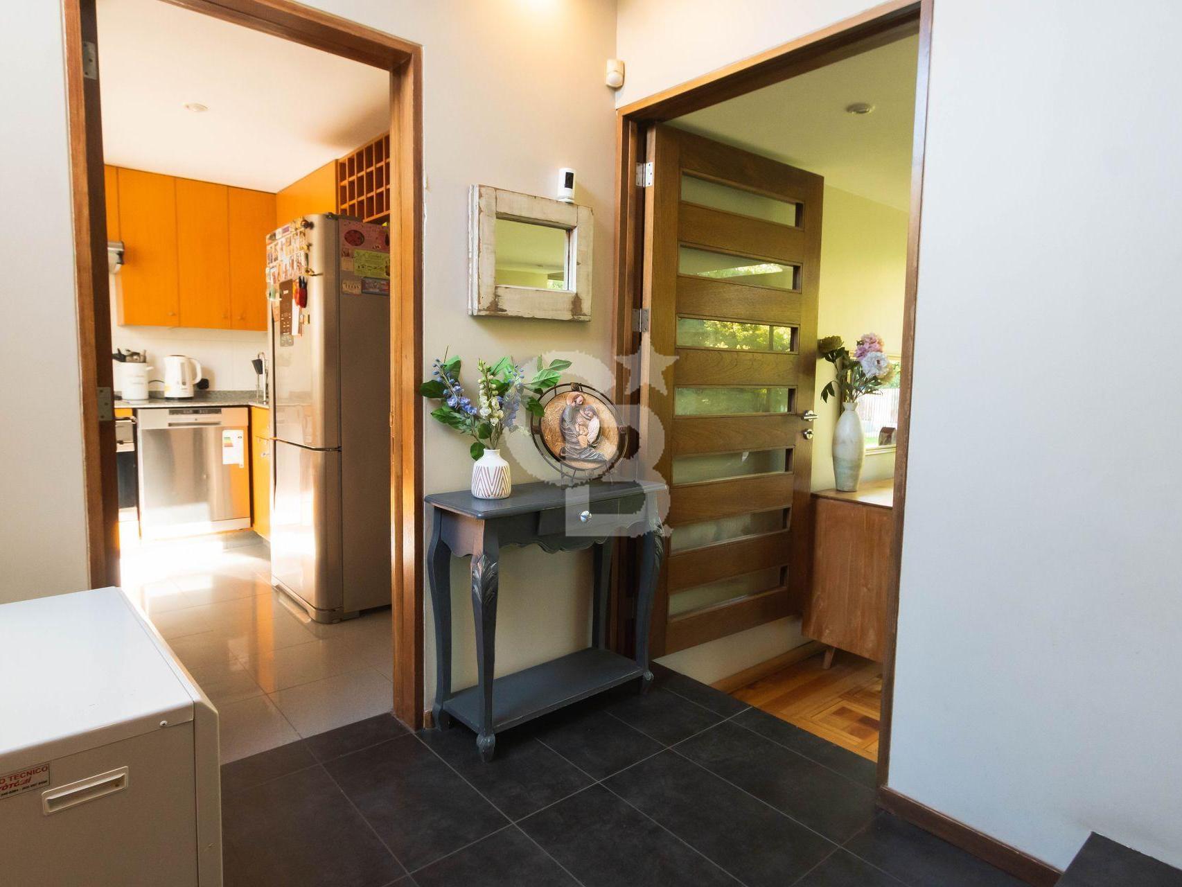 Lo Barnechea, Chile, 4 Bedrooms Bedrooms, ,3 BathroomsBathrooms,Residential,For Sale,1969054