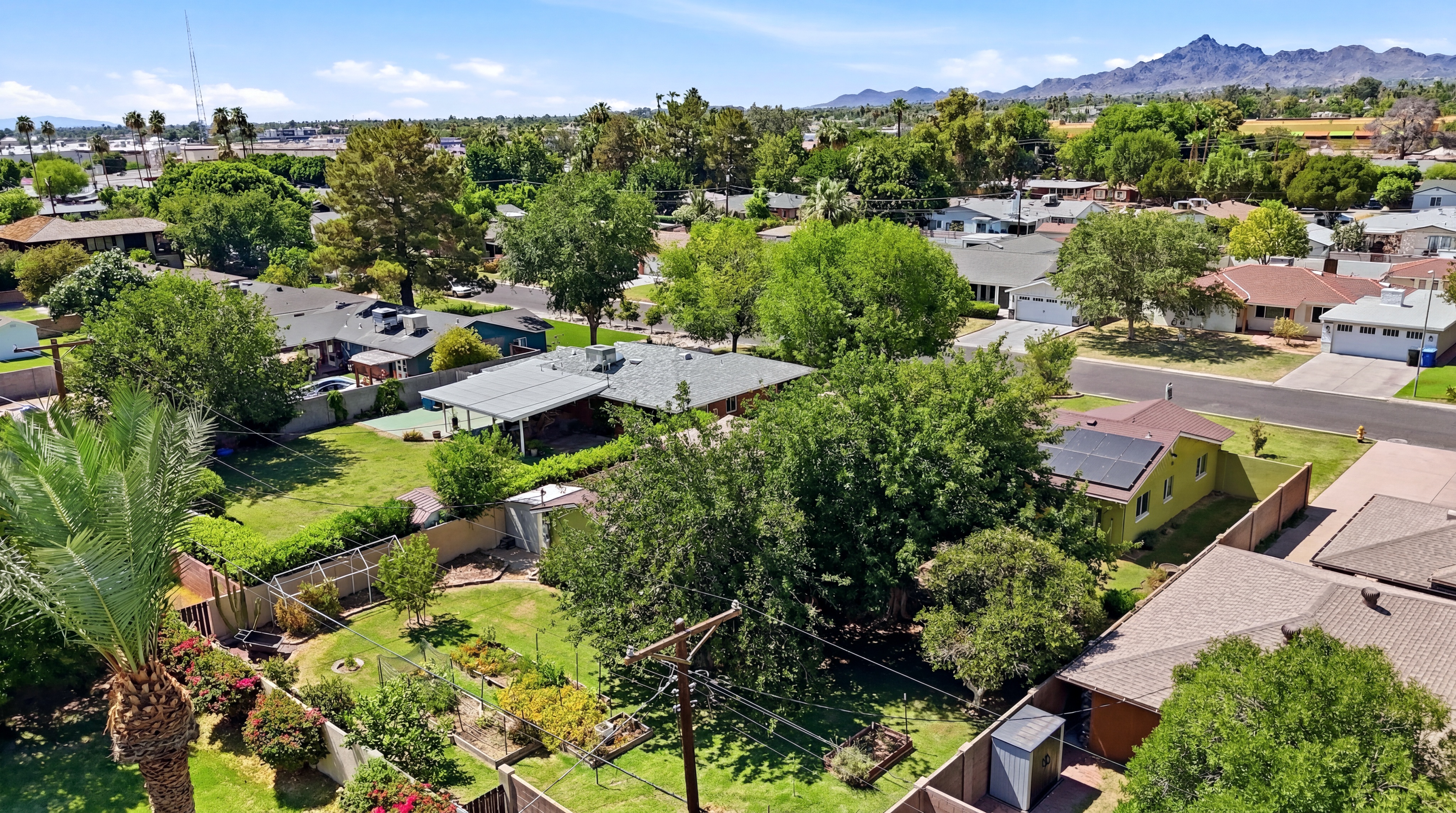  4045 E Cambridge Ave  Phoenix, AZ - 物件實景