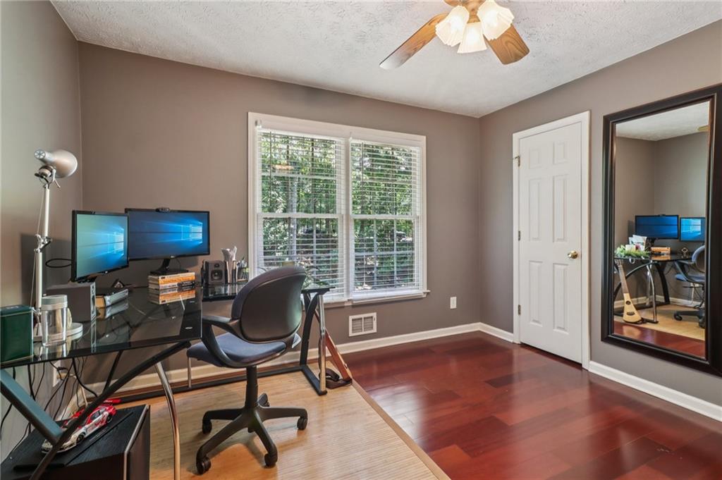 Flowery Branch, Georgia, 30542, United States, 4 Bedrooms Bedrooms, ,3 BathroomsBathrooms,Residential,For Sale,1923417