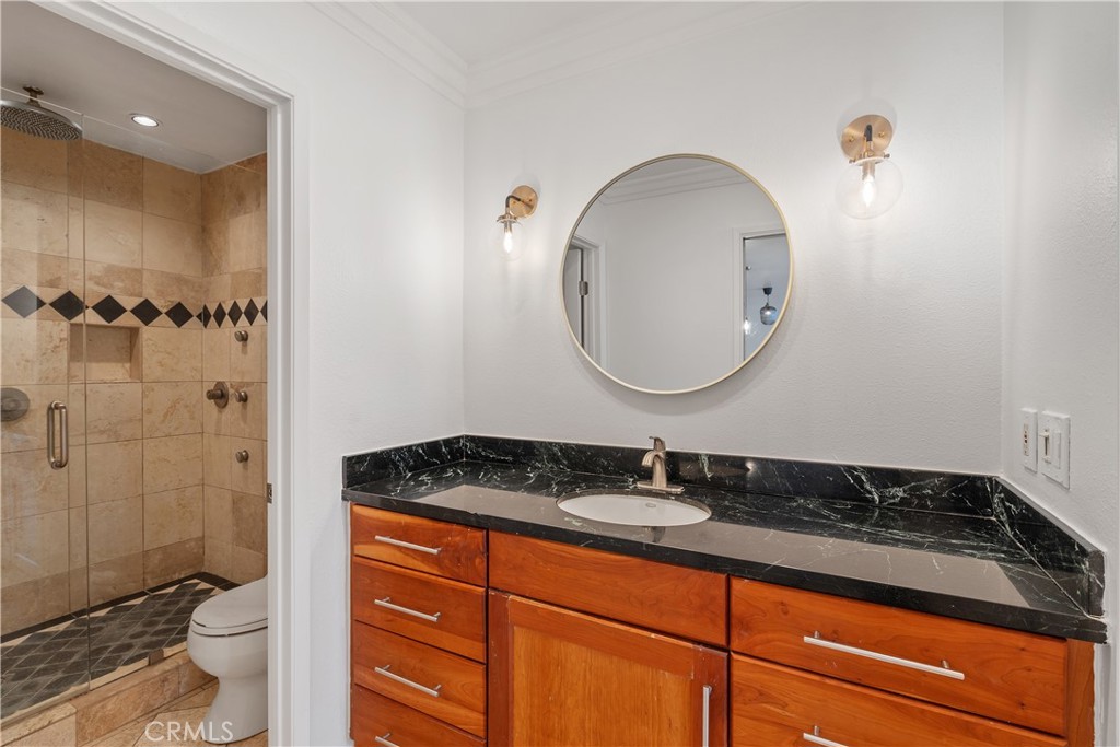 West Hollywood, California, 90069, United States, 1 Bedroom Bedrooms, ,1 BathroomBathrooms,Residential,For Sale,1896618