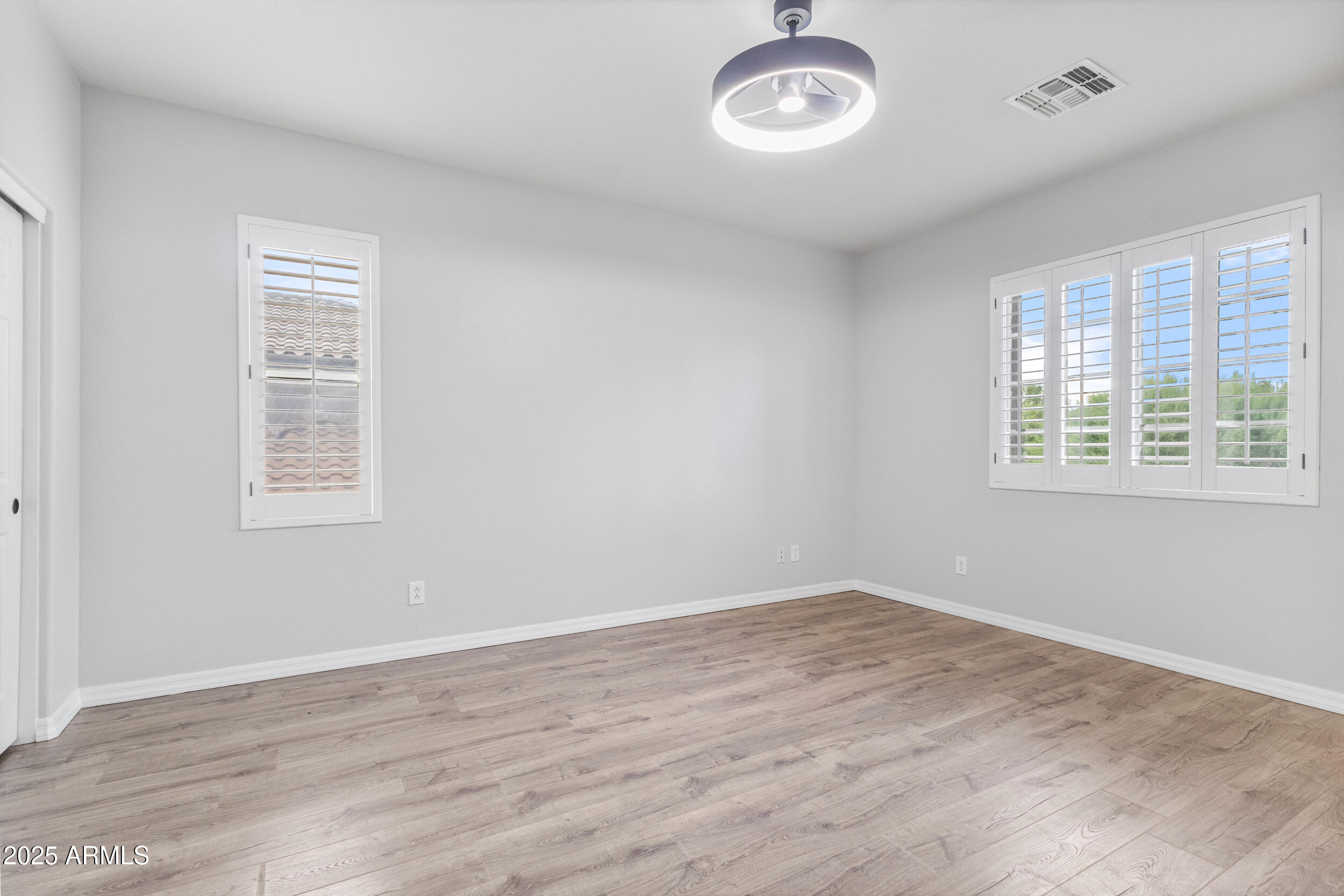 Phoenix, Arizona, 85050, United States, 5 Bedrooms Bedrooms, ,Residential,For Sale,1949706