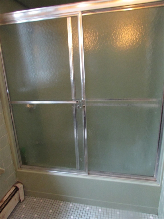 Attleboro, Massachusetts, 02703, United States, 4 Bedrooms Bedrooms, ,4 BathroomsBathrooms,Residential,For Sale,1974370